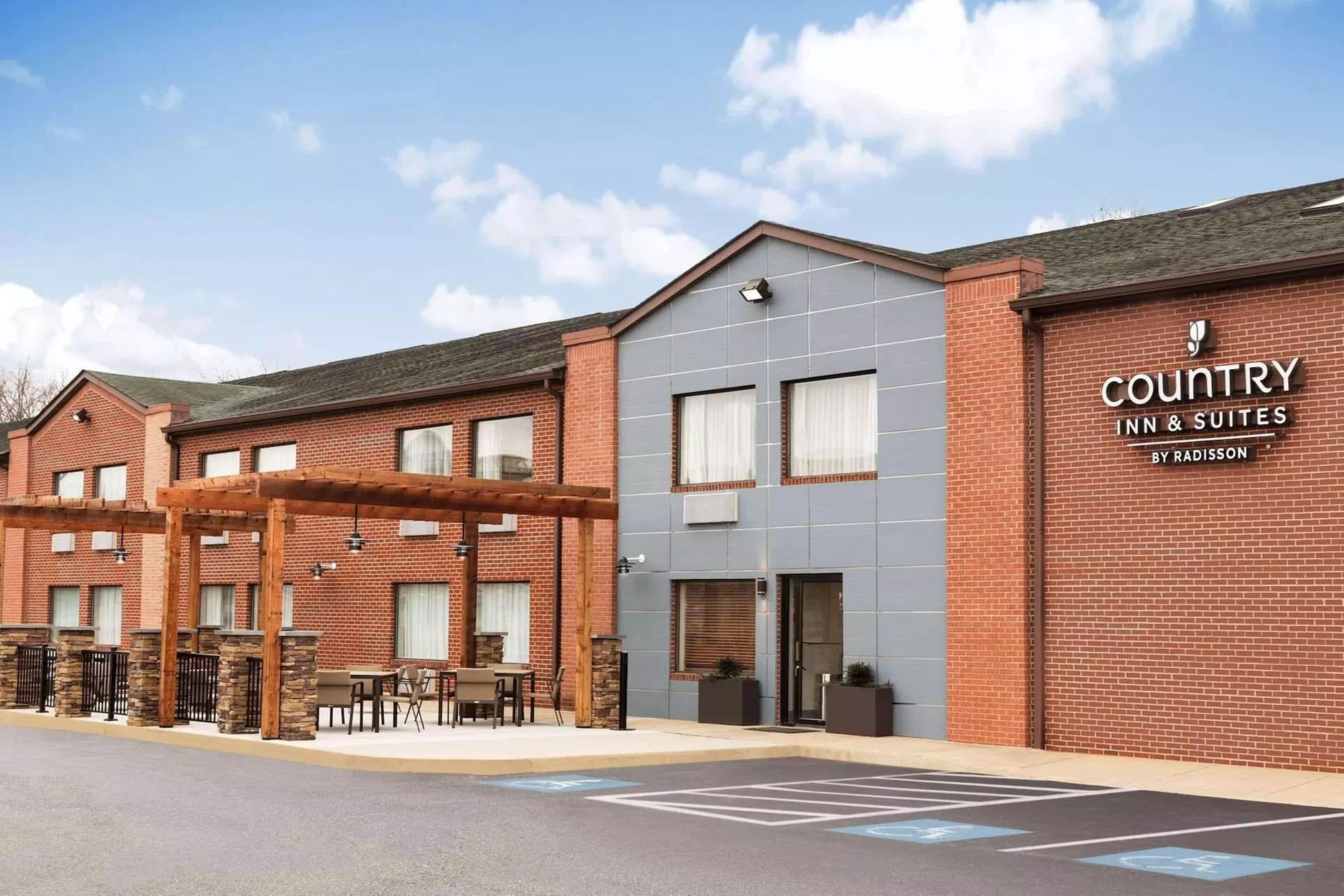 Country Inn & Suites by Radisson, Dahlgren-King George, VA - Primary Image