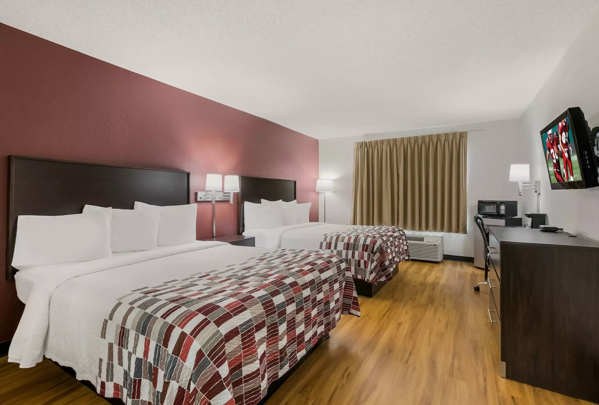 Red Roof Inn & Suites Knoxville East - Primary Image