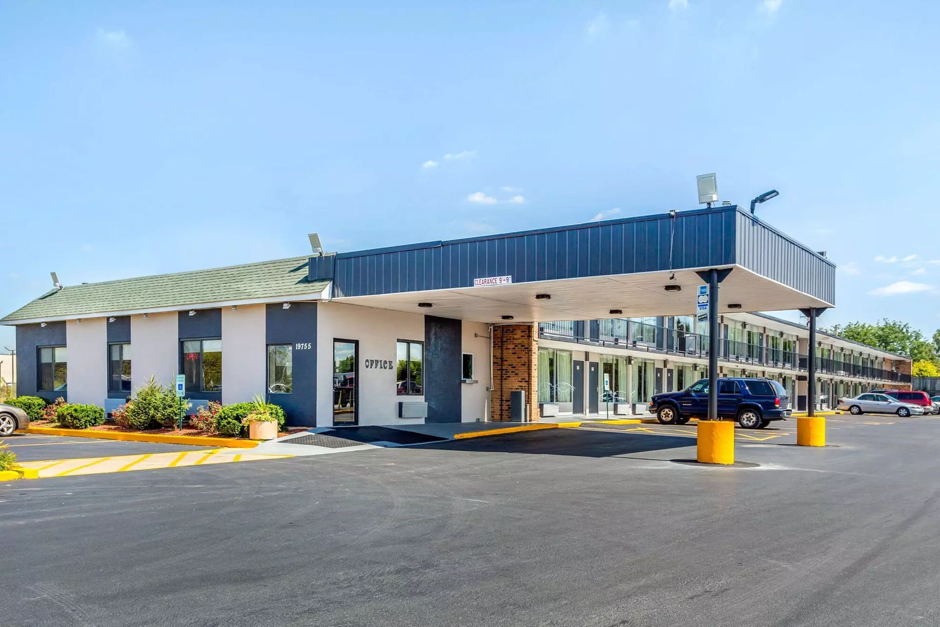 Econo Lodge - Primary Image