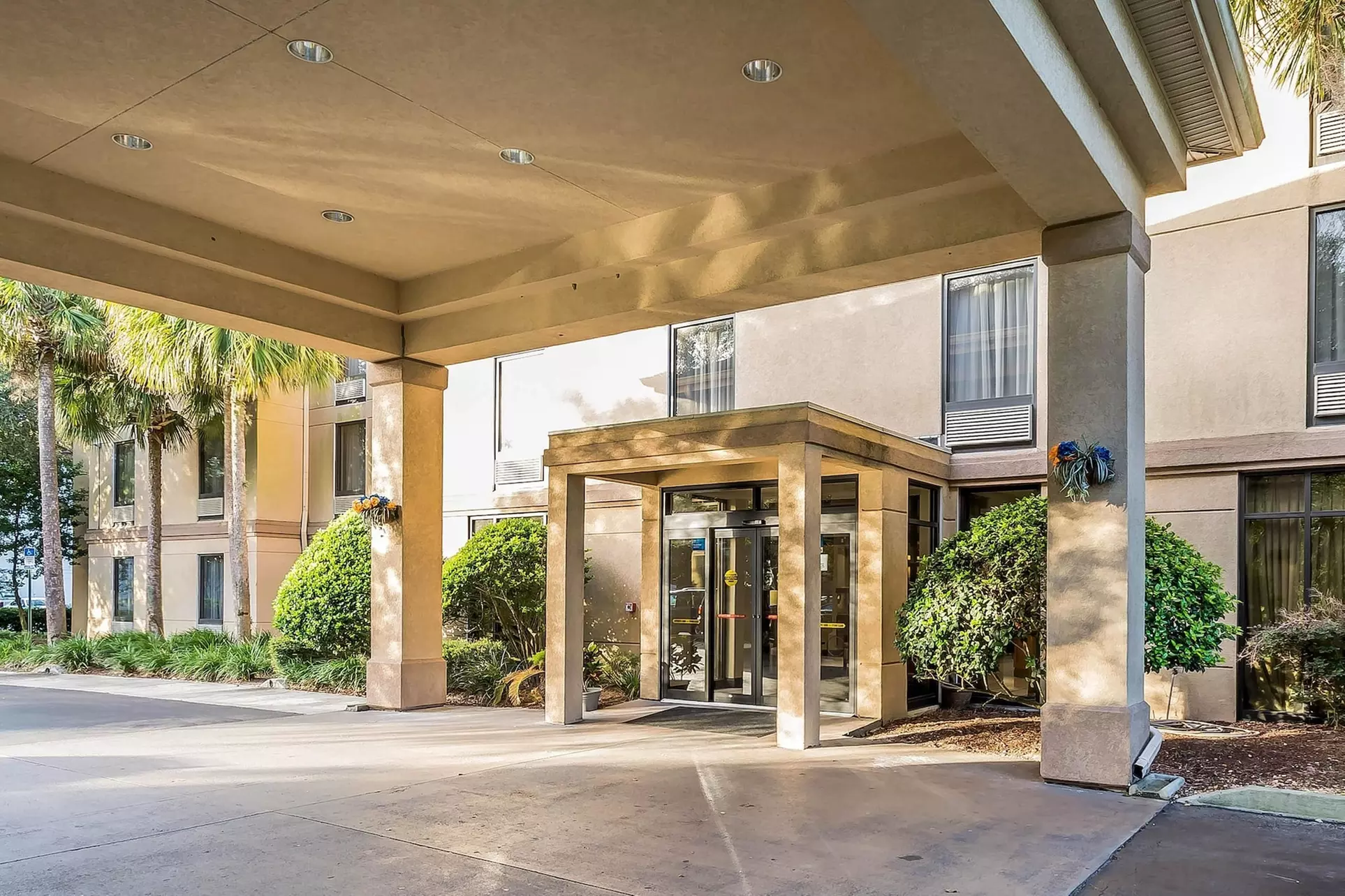 Comfort Inn University - Primary Image