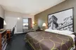 Super 8 by Wyndham Petersburg - Second Medium