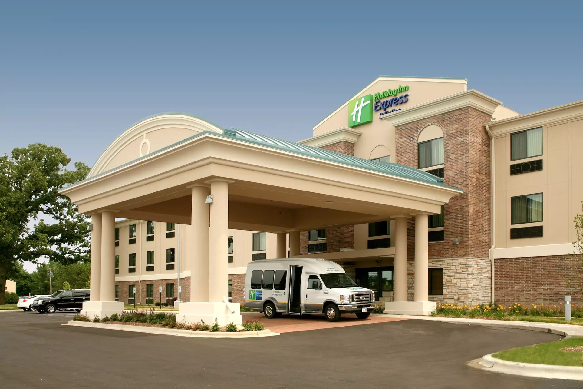 Holiday Inn Express Hotel & Suites Madison-Verona by IHG - Primary Image