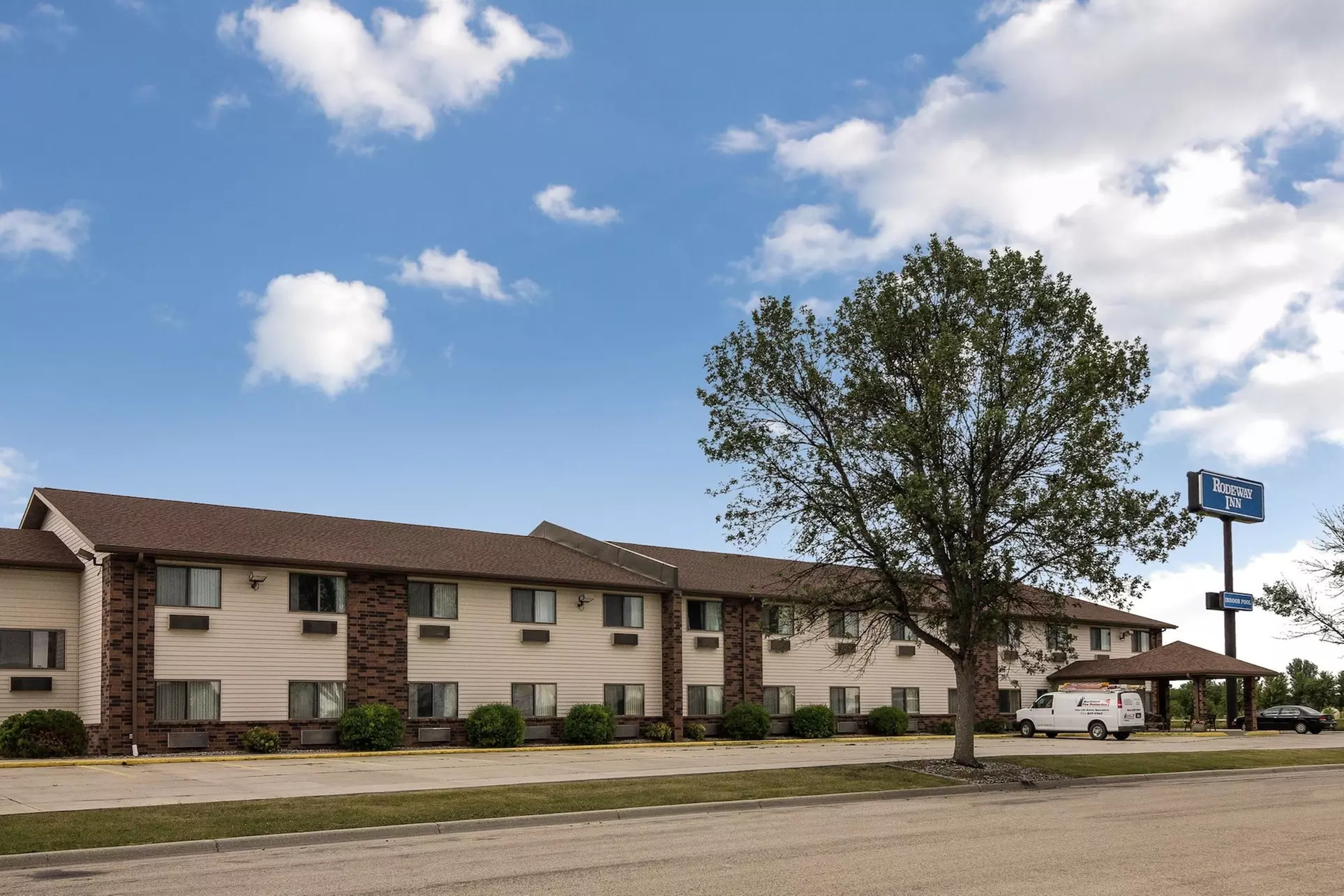 Rodeway Inn Wahpeton - Primary Image