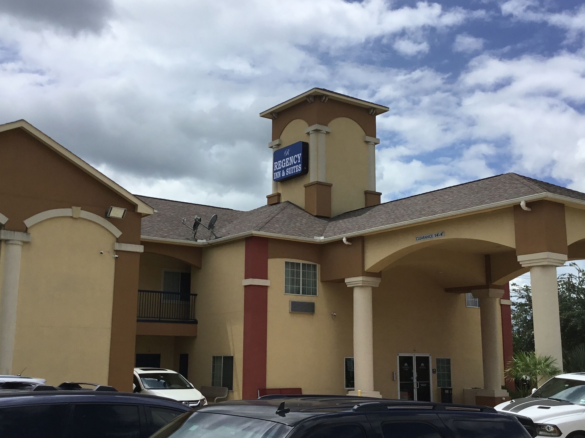 Regency Inn & Suites - Baytown