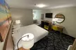Days Inn by Wyndham Lake Charles - Second Medium