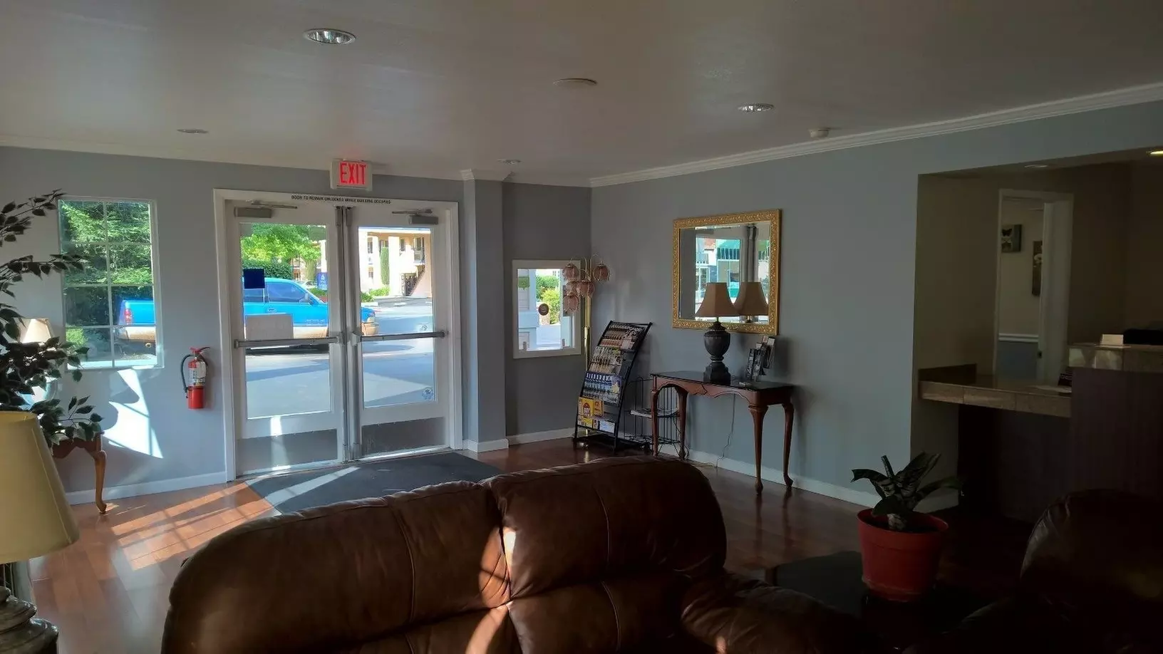 Heritage Inn Express Chico - Primary Image