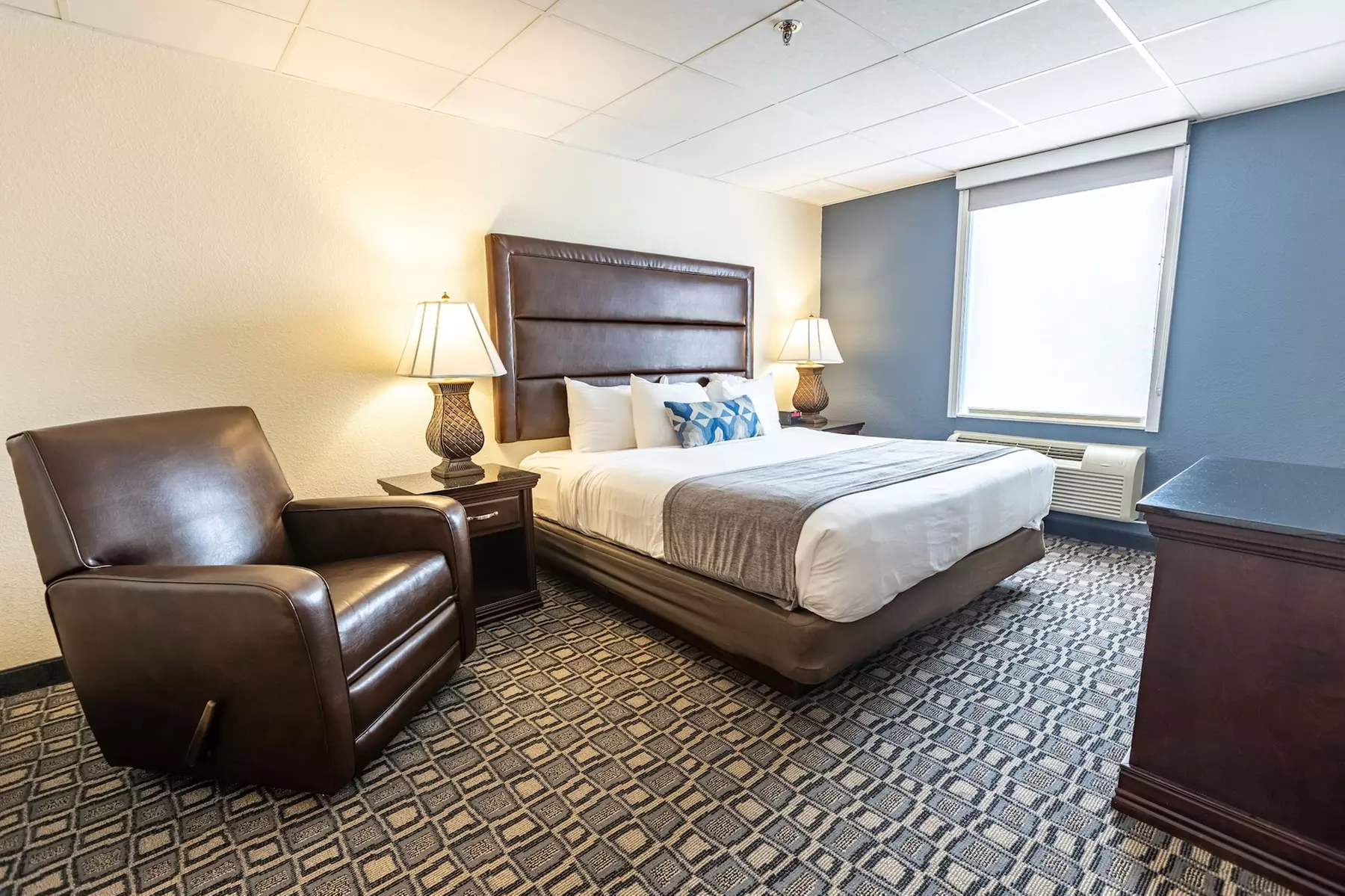 Savannah House Hotel - Primary Image