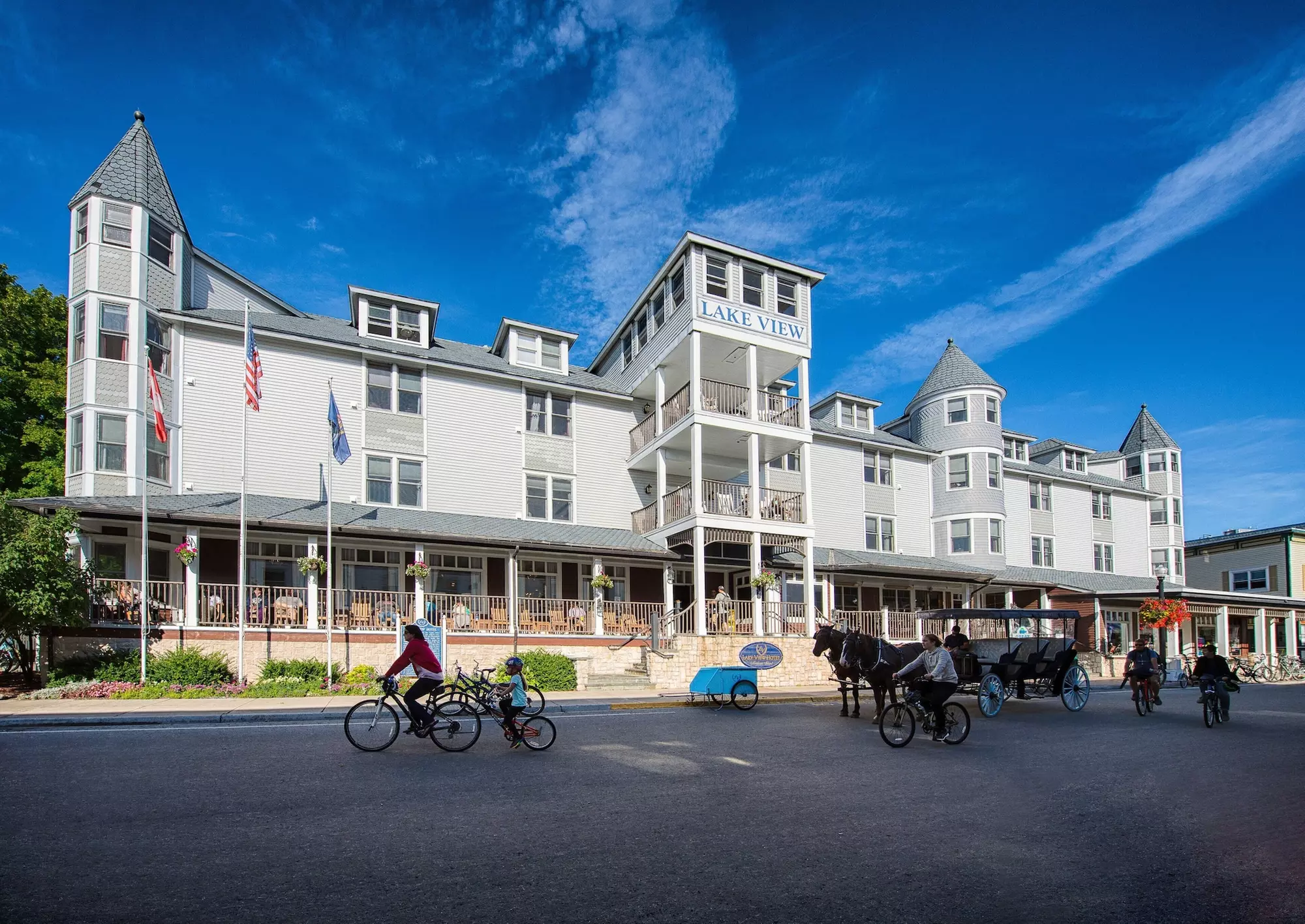 Lake View Hotel - Primary Image