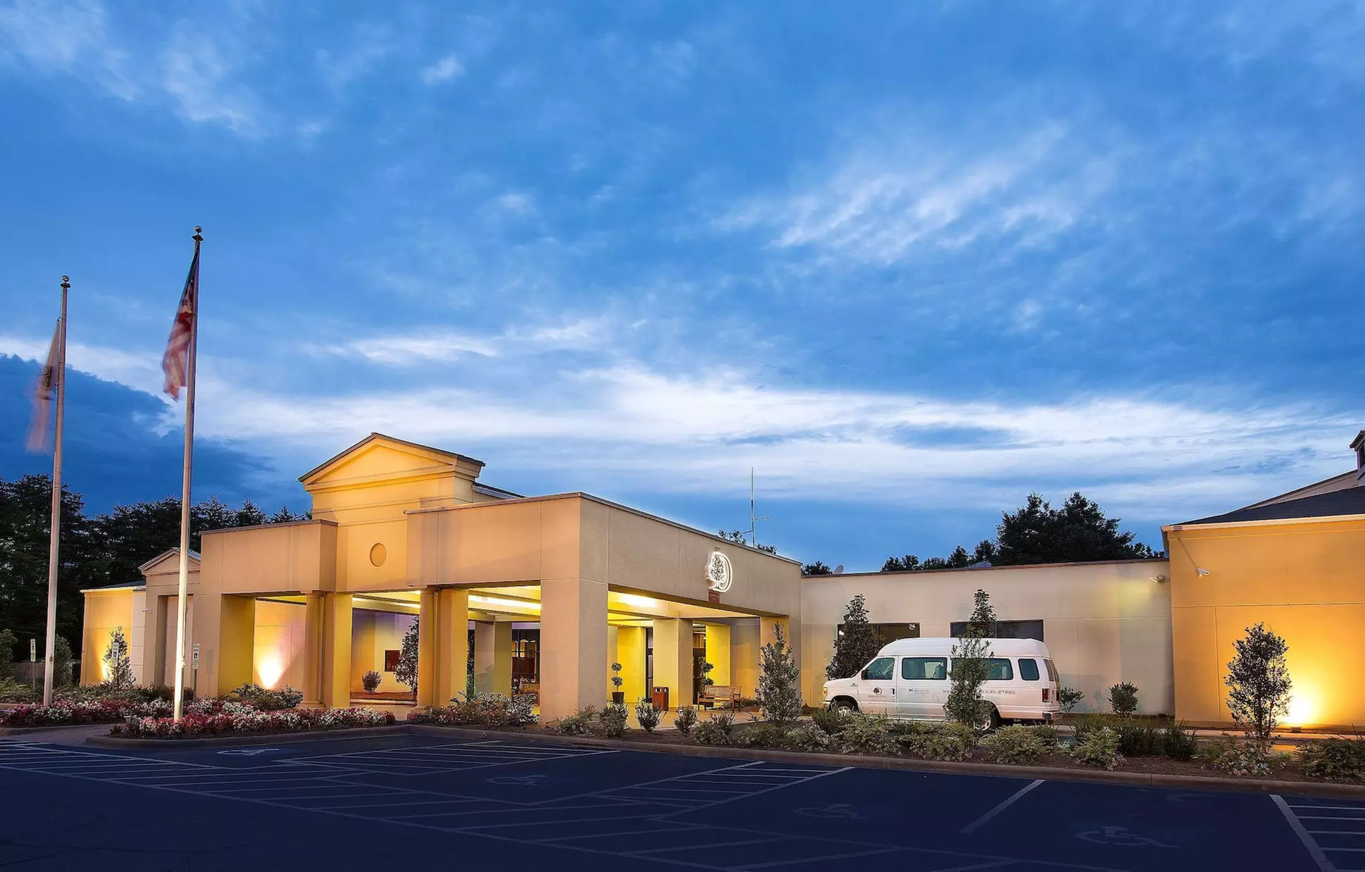 DoubleTree by Hilton Charlotte Airport - Primary Image