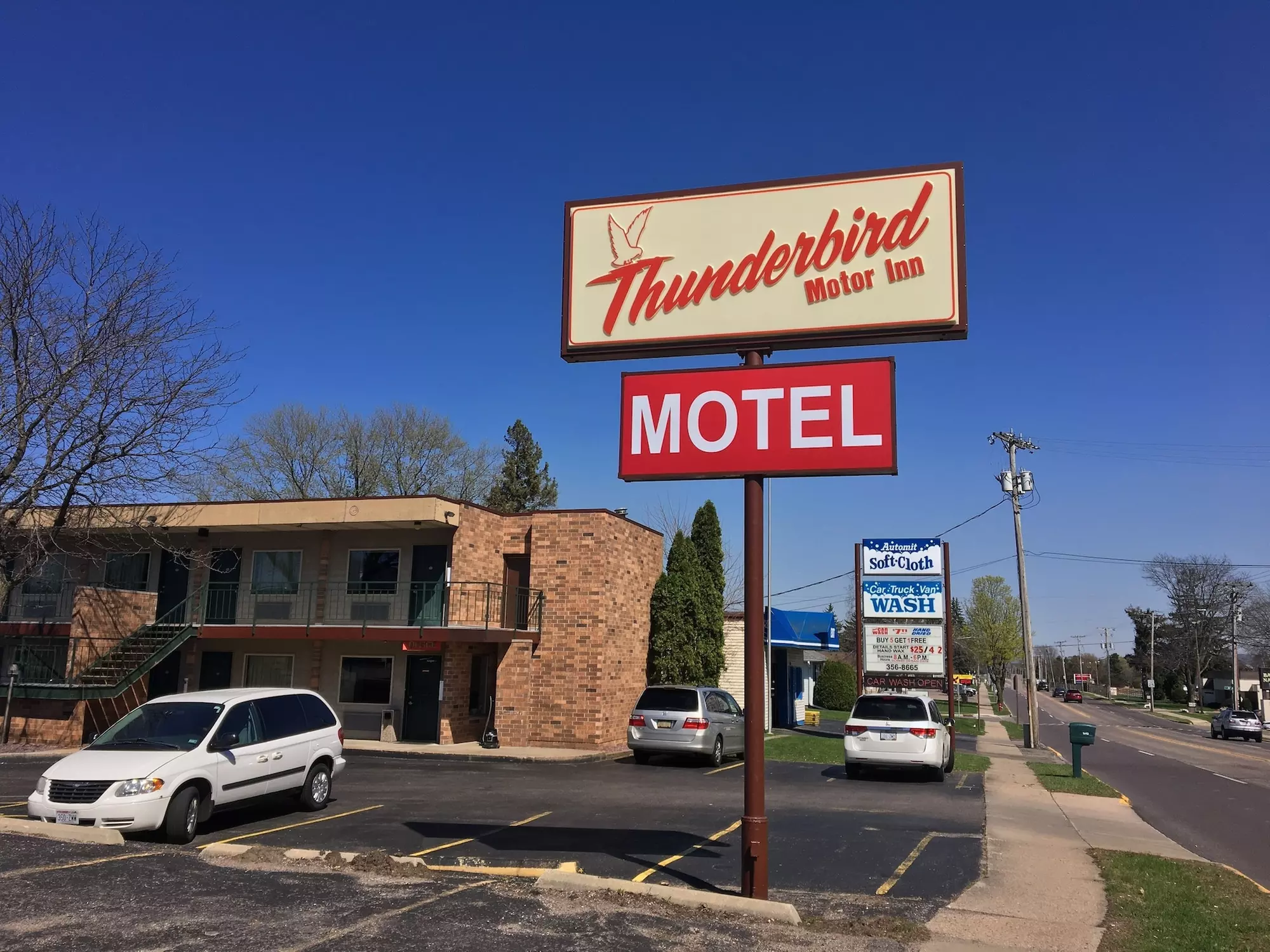Thunderbird Motor Inn Baraboo - Primary Image
