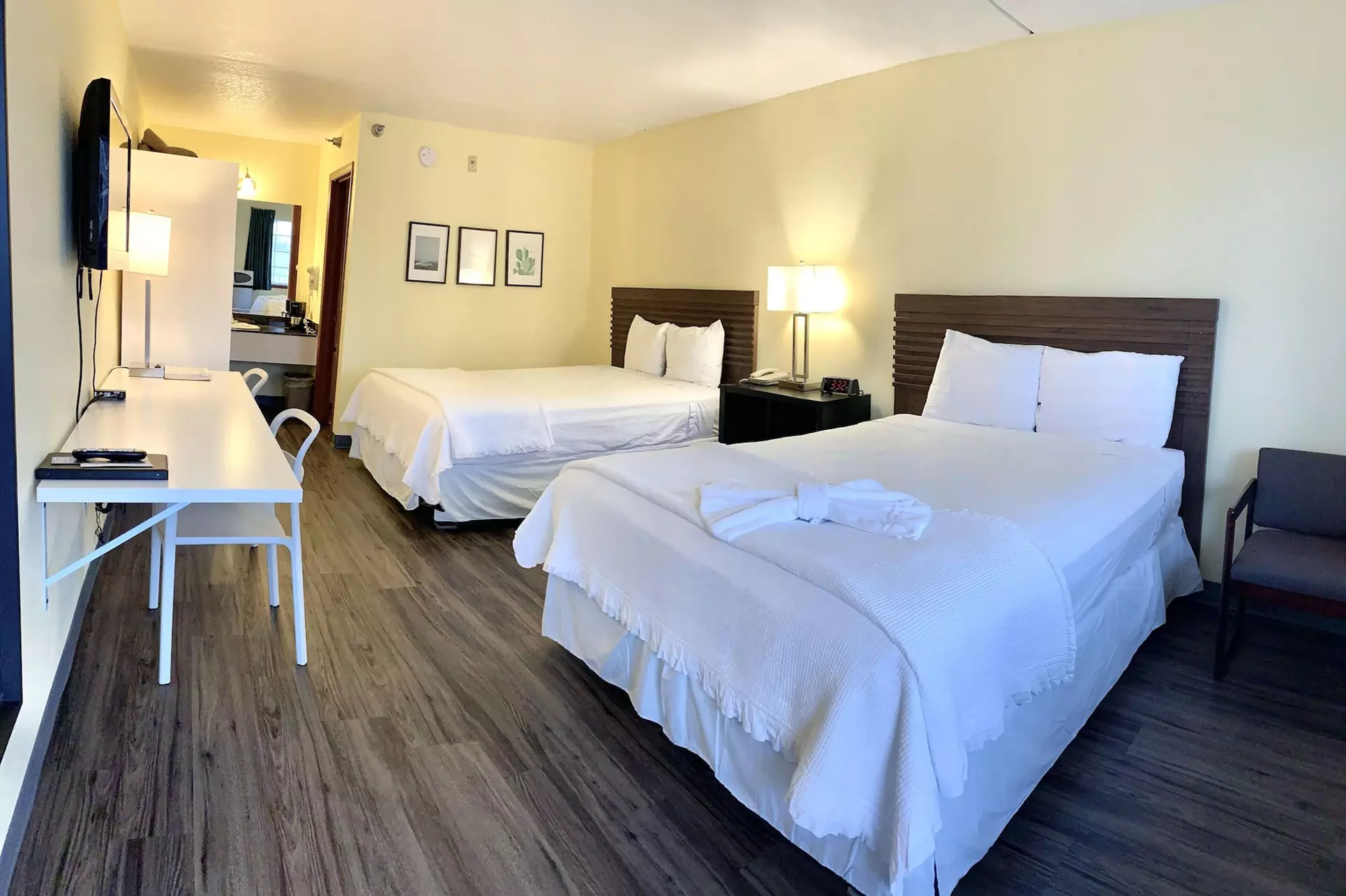 Seven Gables Inn - Primary Image