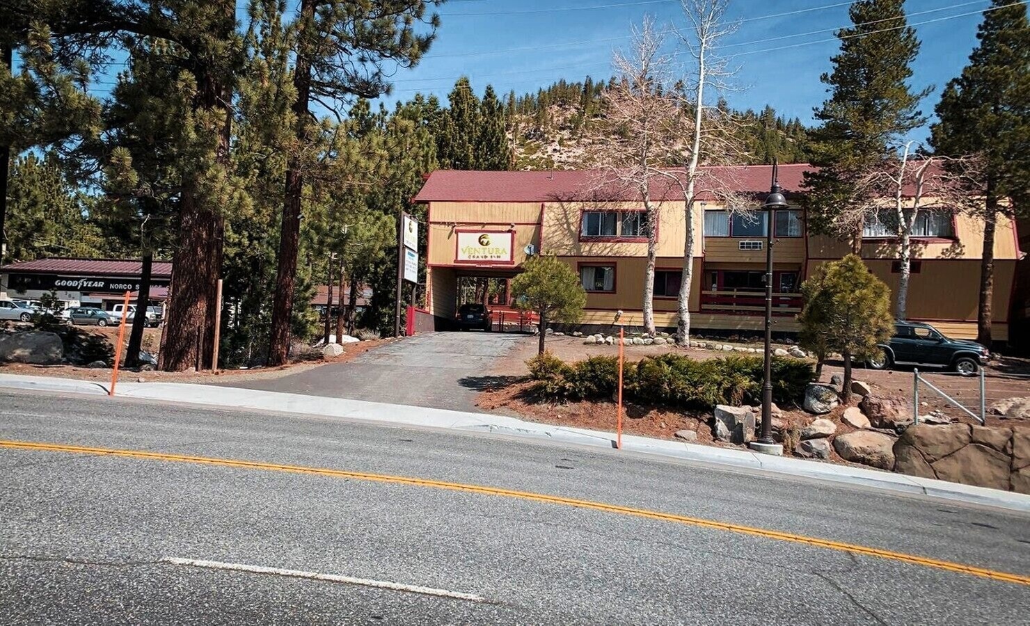 Ventura Grand Inn
