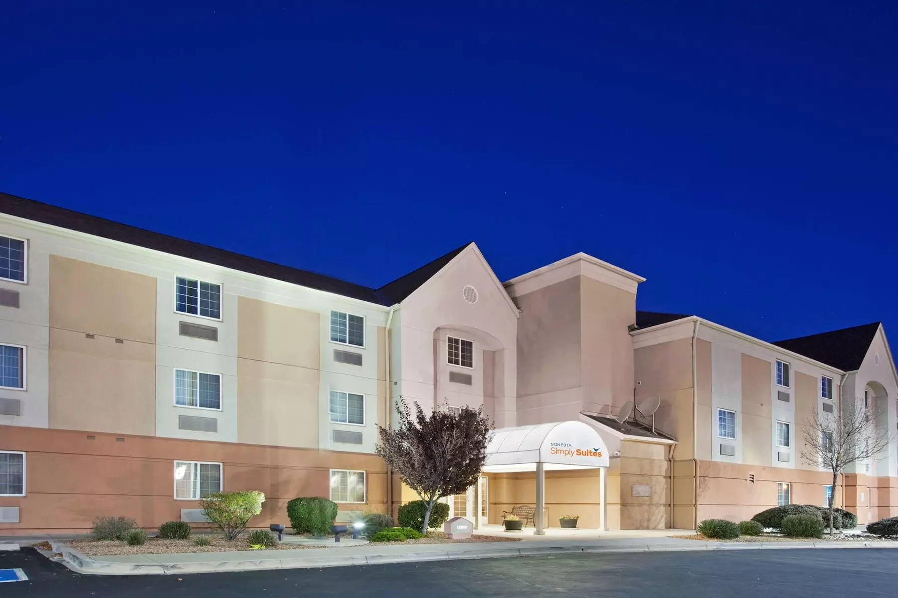 Sonesta Simply Suites Albuquerque - Primary Image