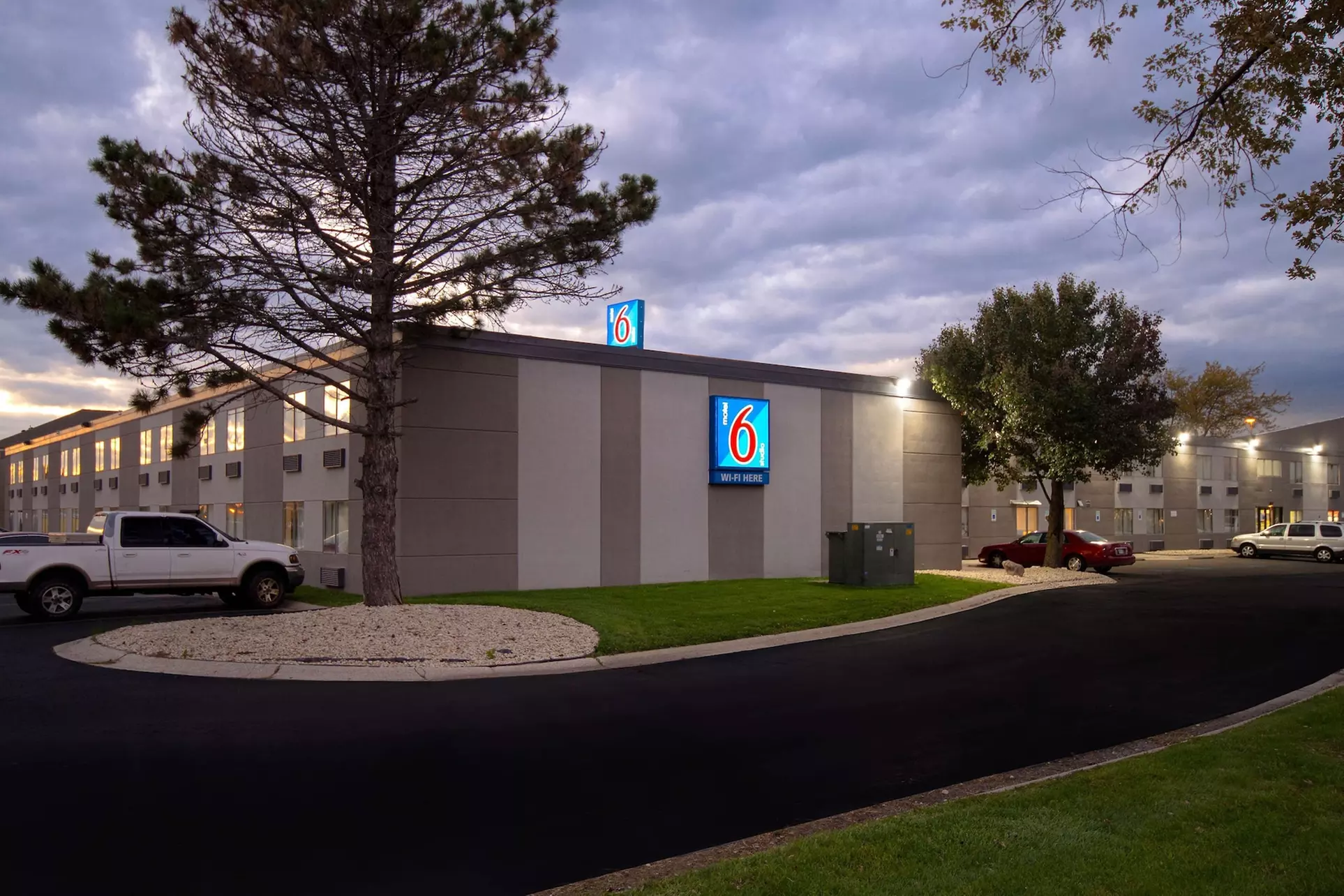 Motel 6 Merrillville, IN - Primary Image
