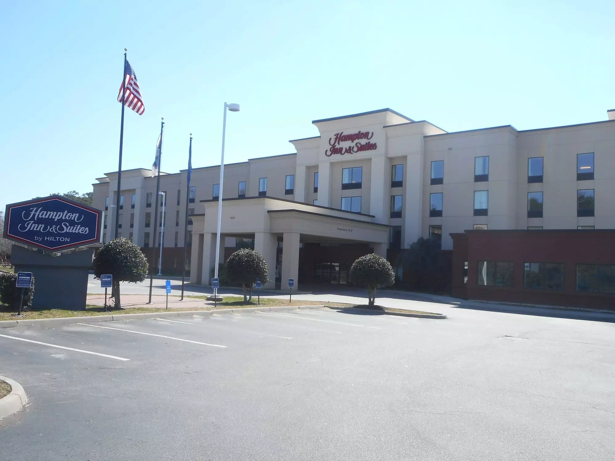 Hampton Inn & Suites Norfolk-Airport - Primary Image