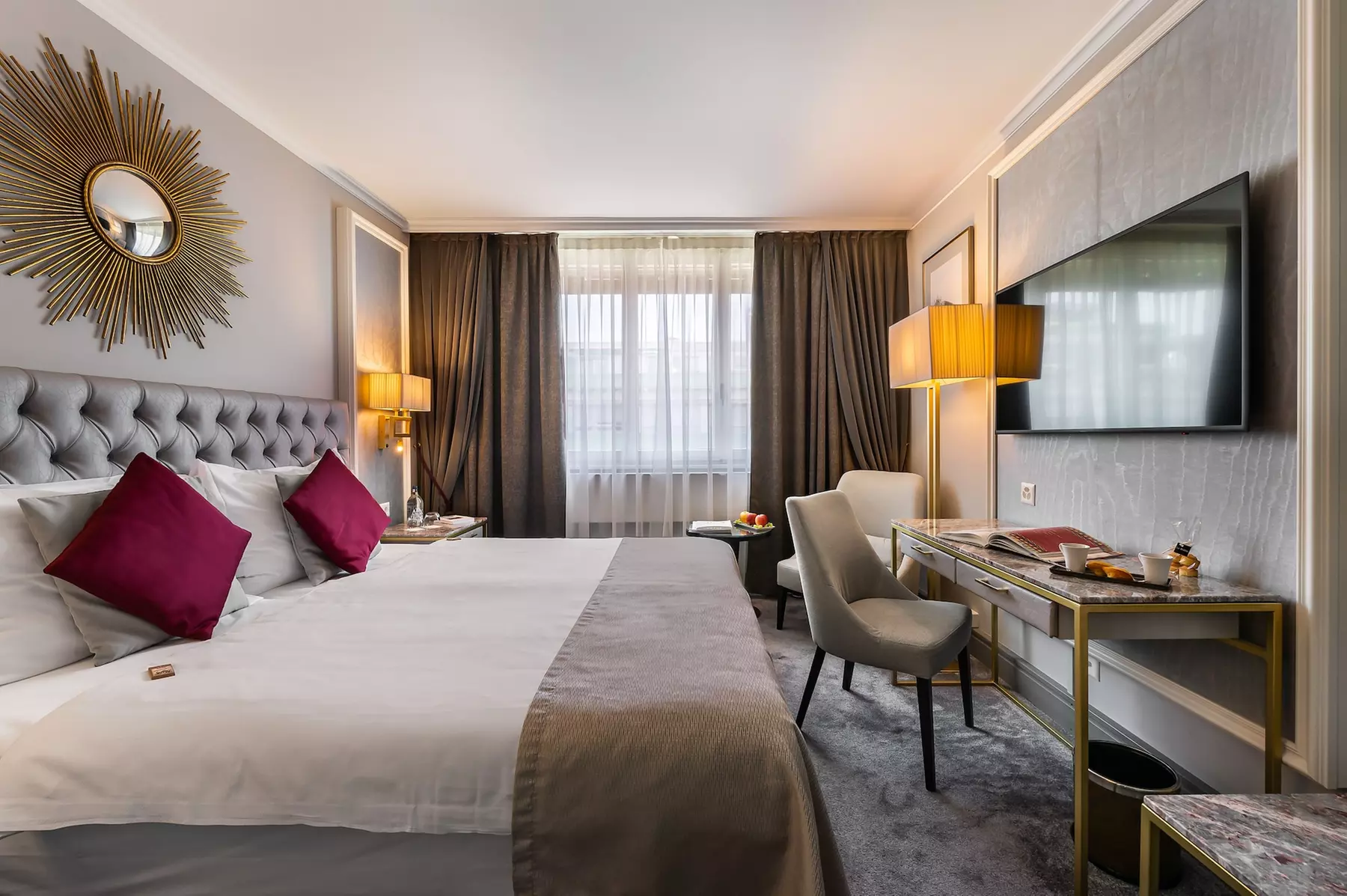 Hotel Royal - Primary Image