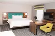 Hampton Inn & Suites Dundee - Second Medium