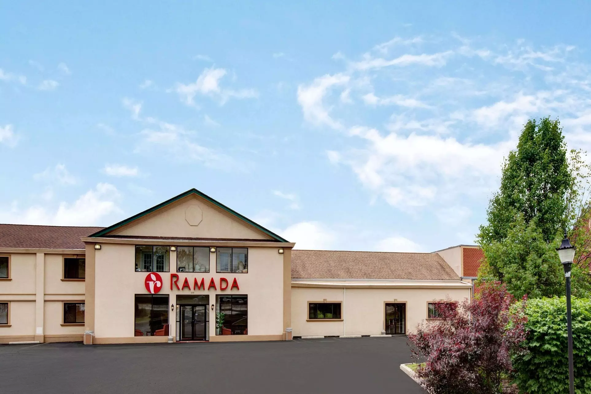 Ramada by Wyndham Flemington - Primary Image