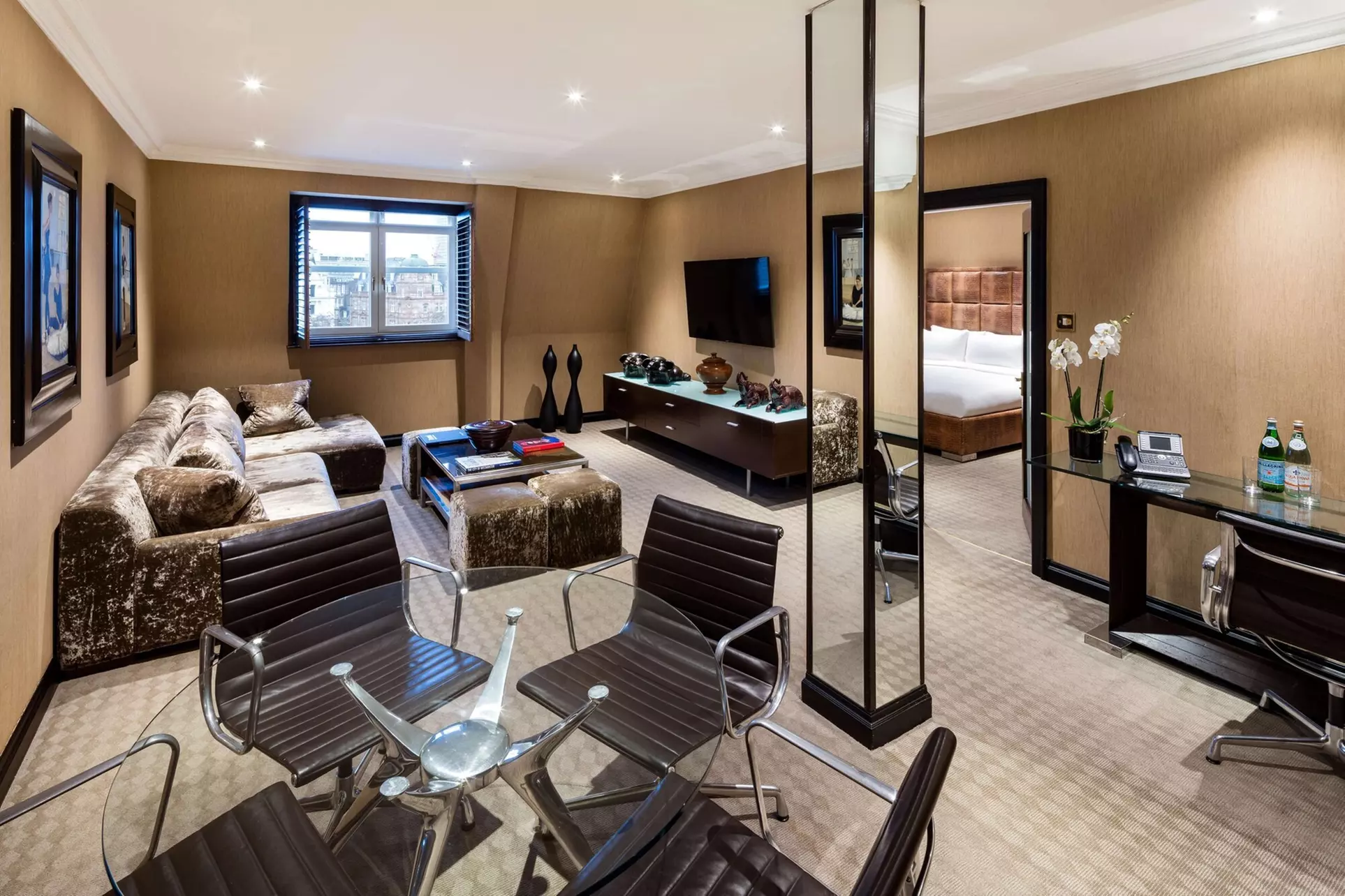 Radisson Blu Hotel, London Leicester Square - Primary Image