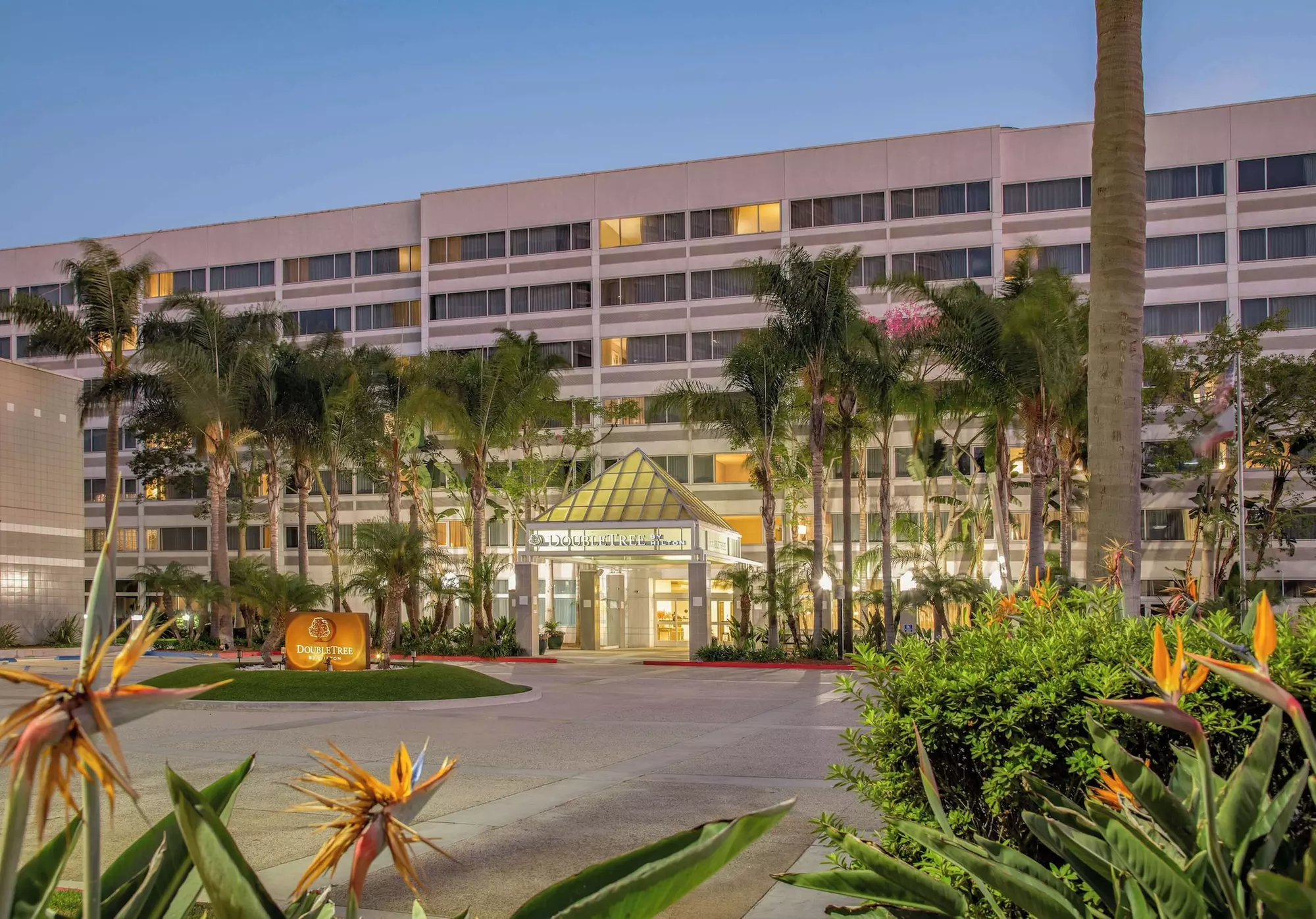 DoubleTree by Hilton LAX - El Segundo - Primary Image