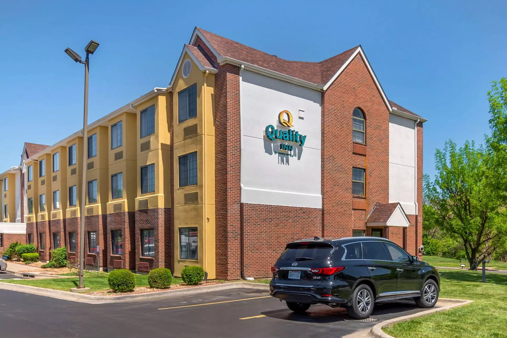 Quality Inn Overland Park Kansas City - Primary Image