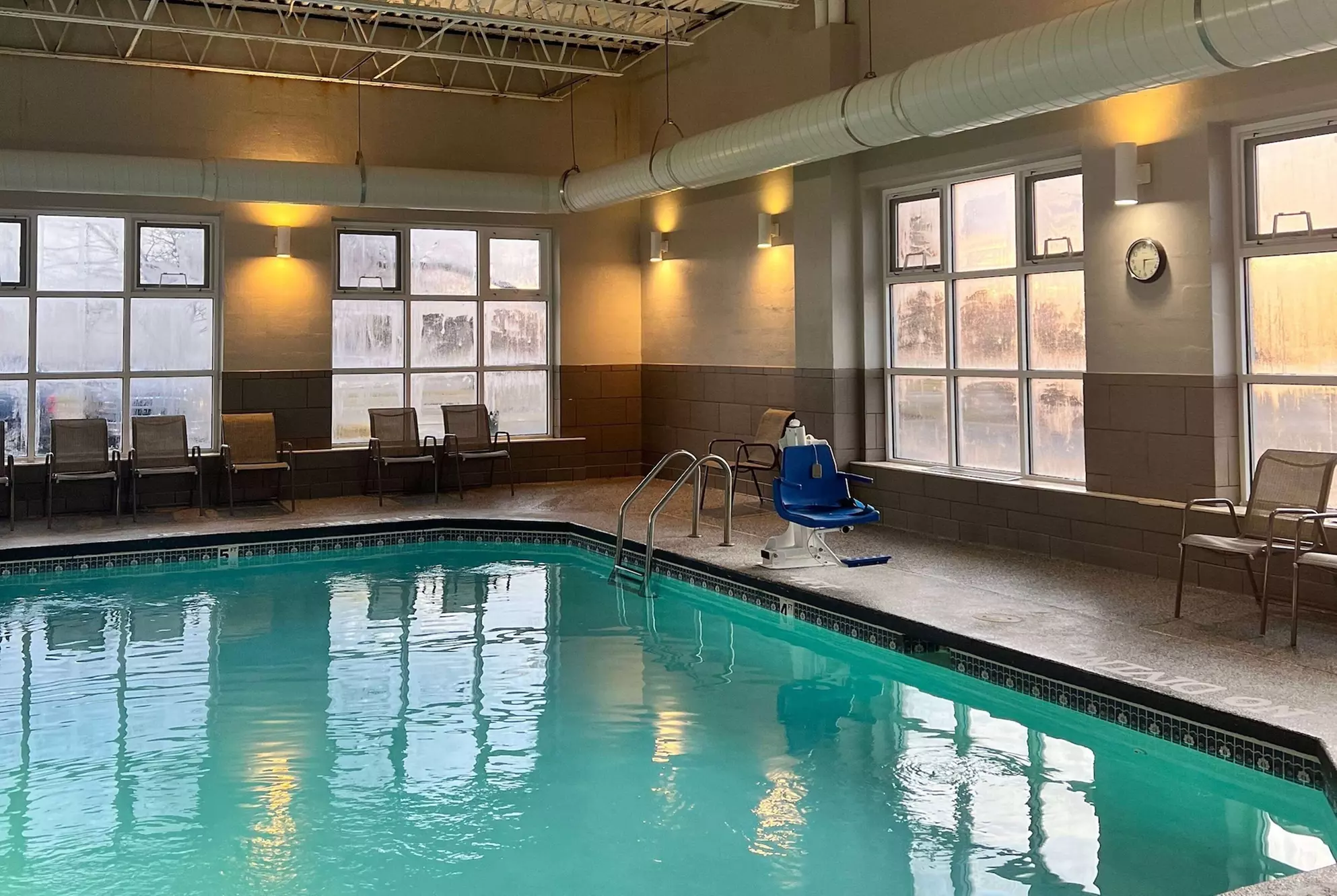 La Quinta Inn & Suites by Wyndham Detroit Utica - Primary Image