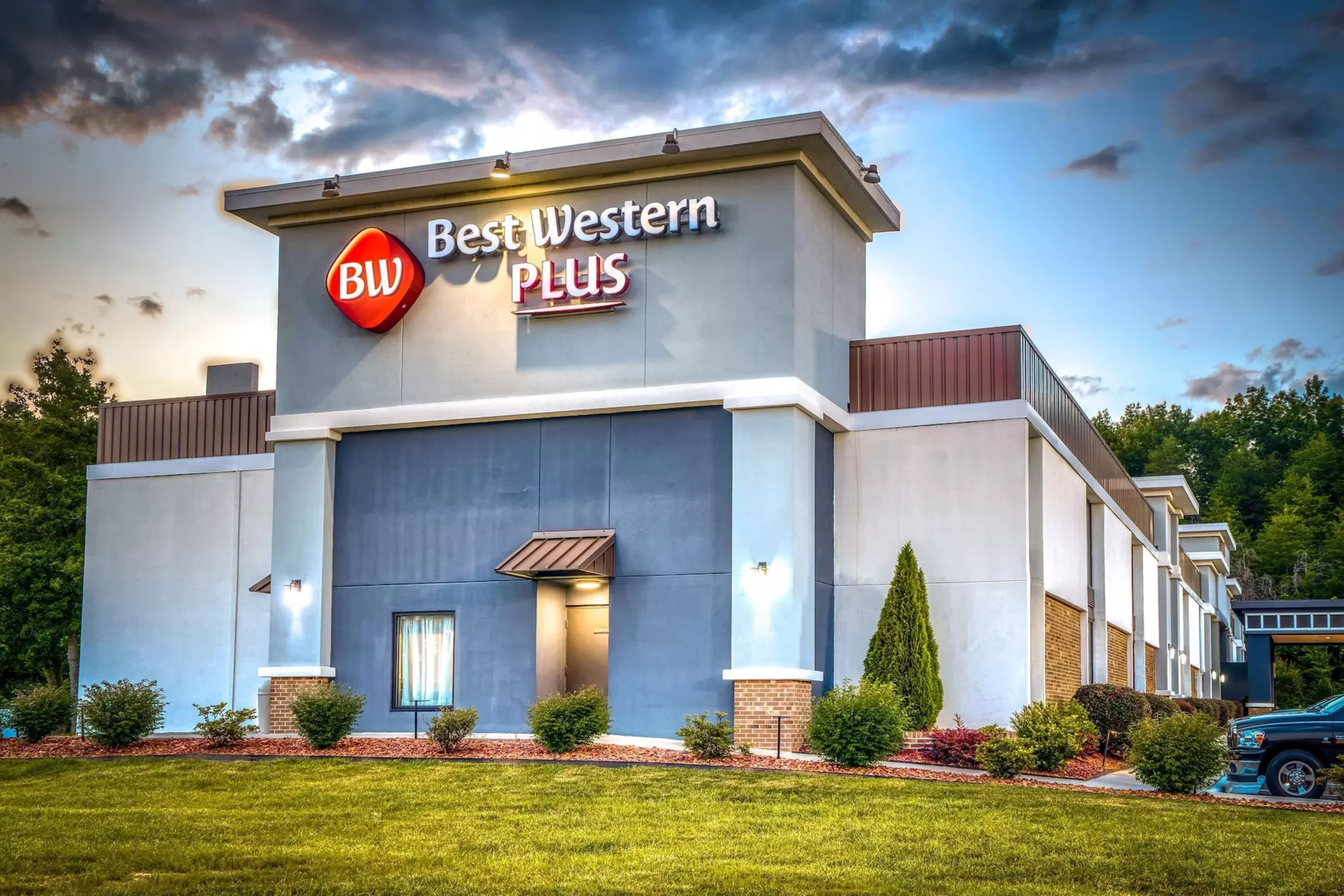 Best Western Plus Yadkin Valley Inn & Suites - Primary Image