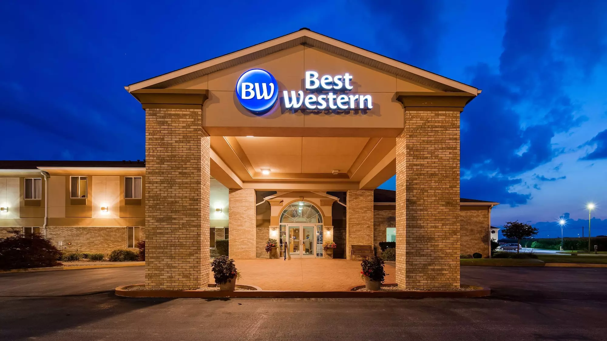 Best Western Wapakoneta Inn - Primary Image