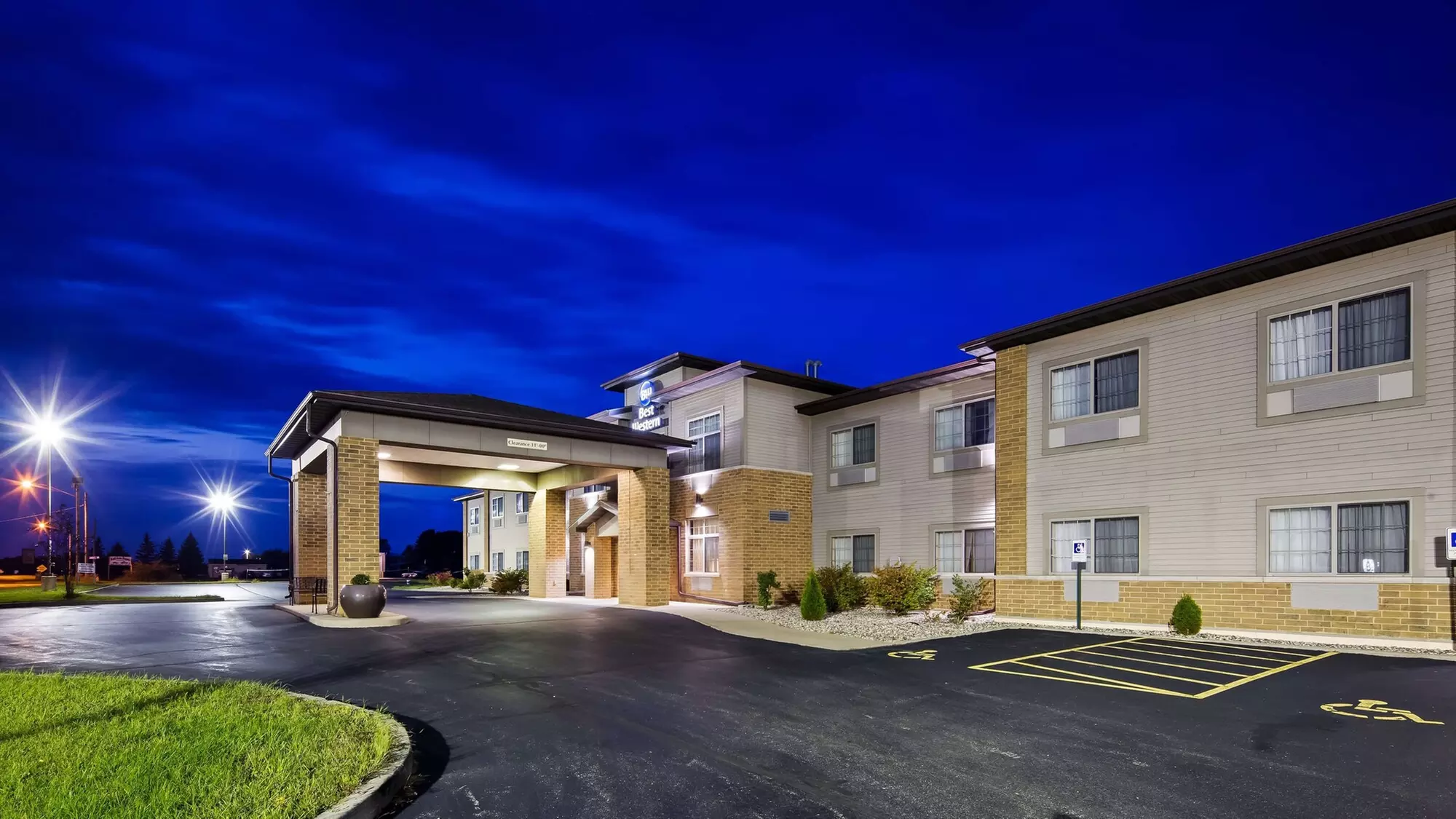 Best Western Plover-Stevens Point Hotel & Conference Center - Primary Image