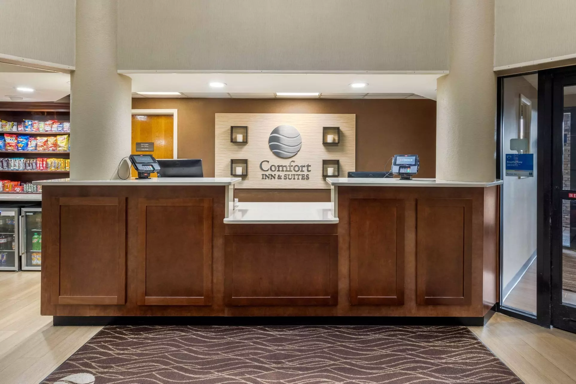 Comfort Inn & Suites Hamilton Place - Primary Image