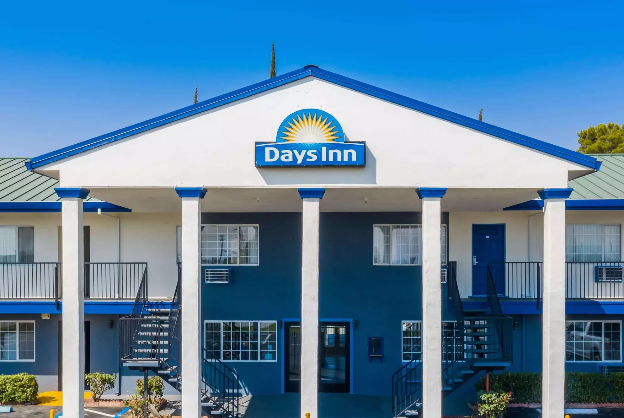 Days Inn by Wyndham Red Bluff - Primary Image