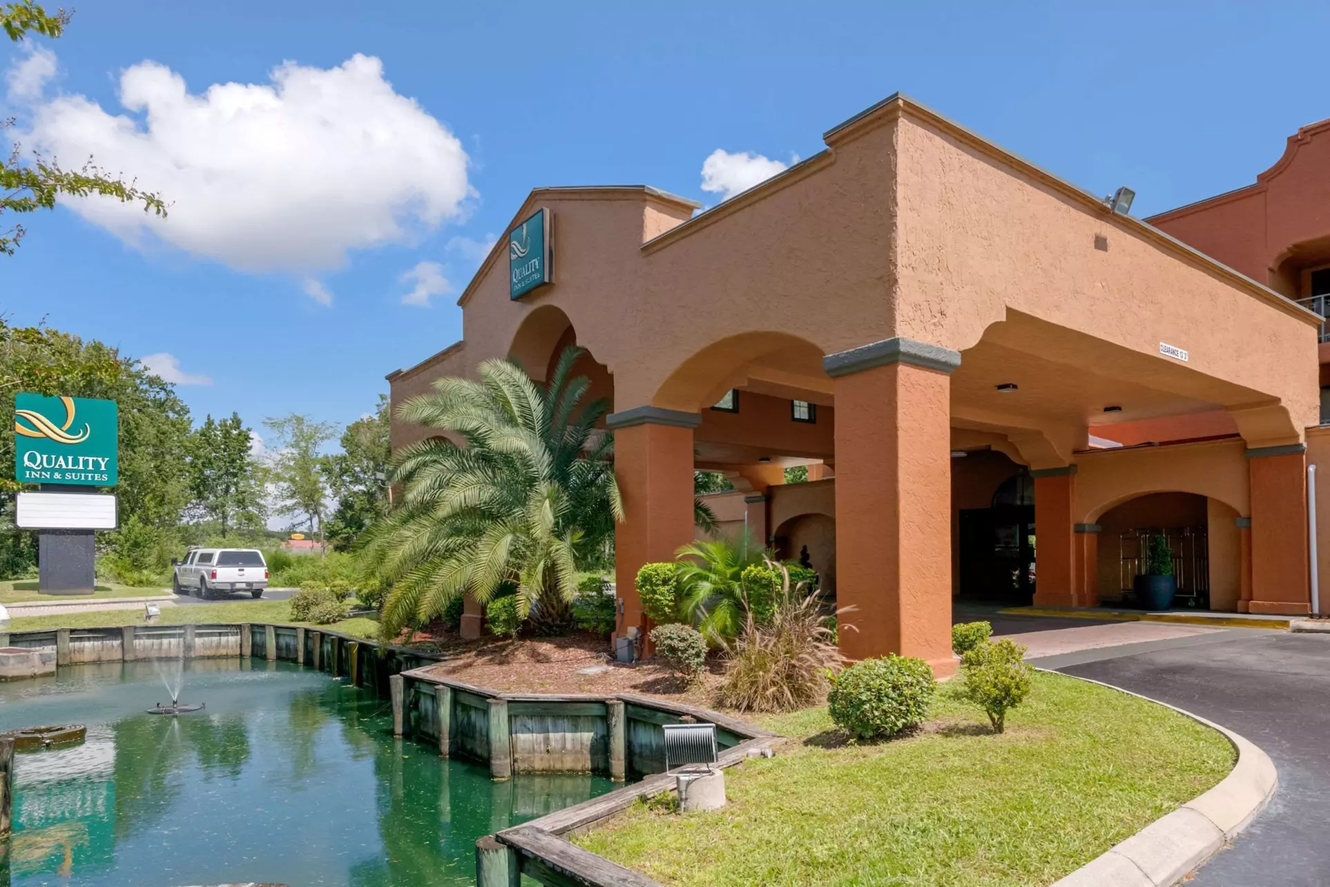 Quality Inn & Suites Jacksonville-Baymeadows - Primary Image