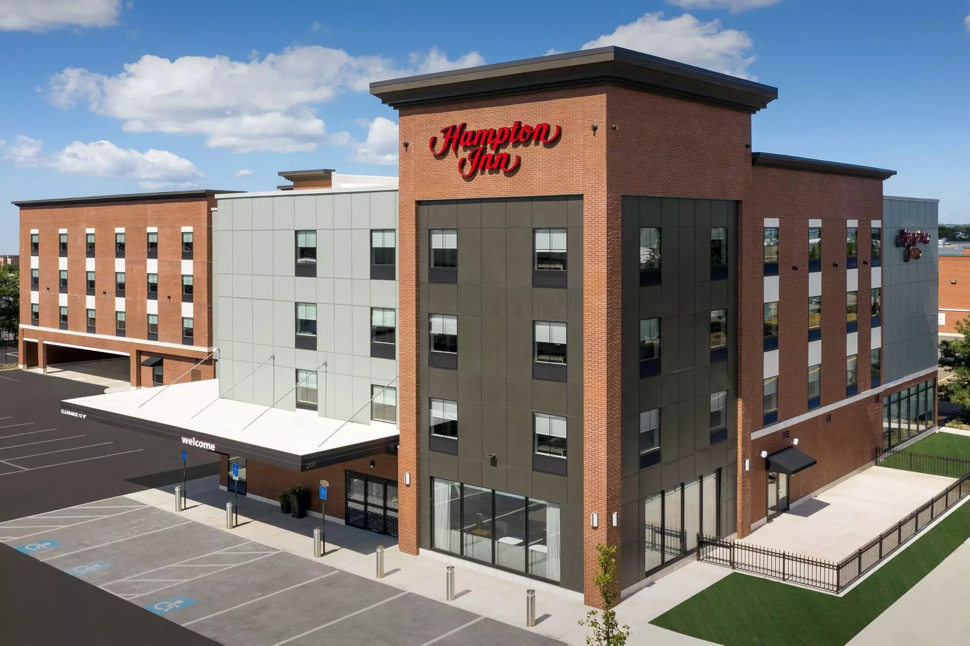 Hampton Inn Boston Logan Airport Chelsea - Primary Image