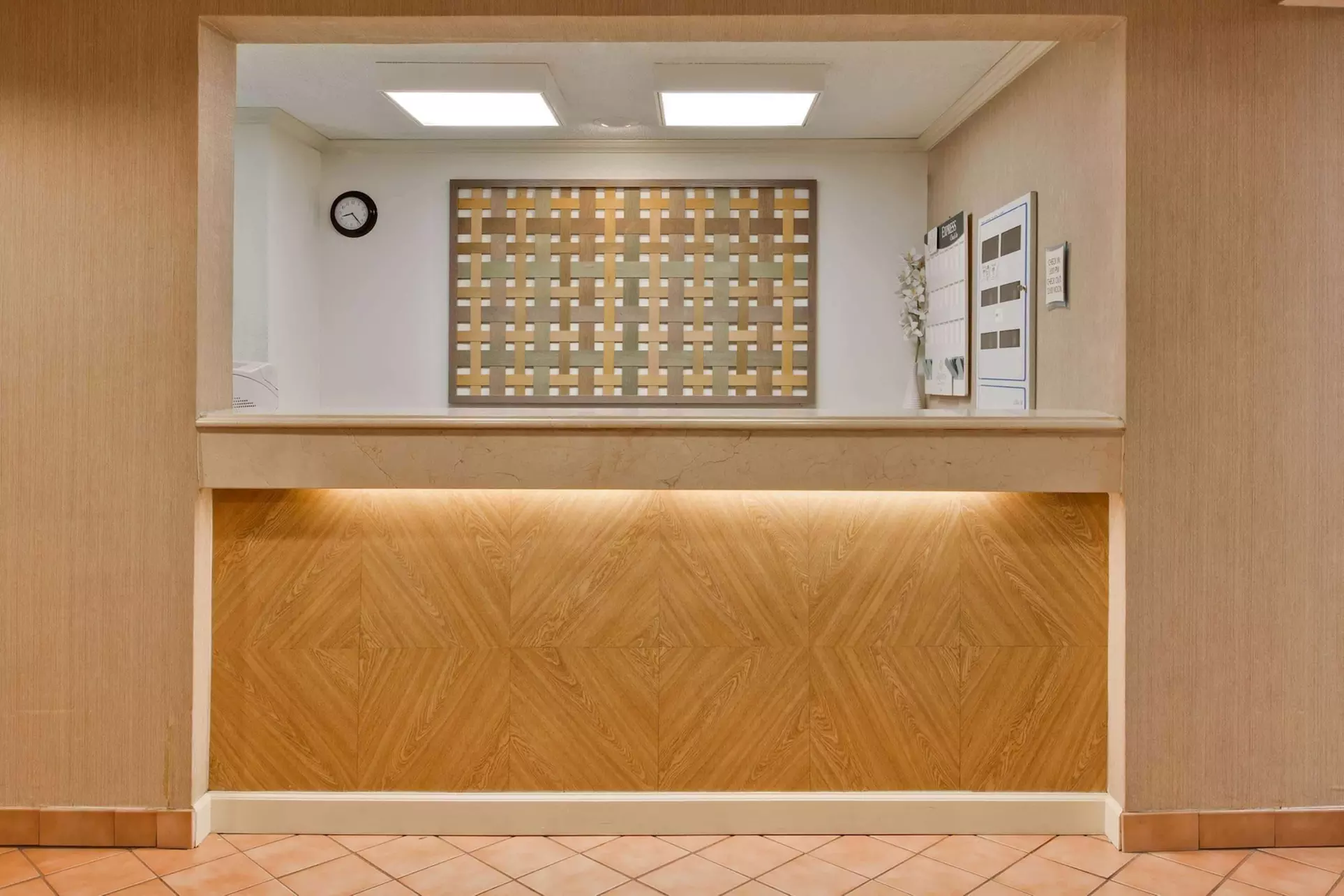 La Quinta Inn & Suites by Wyndham Lakeland East - Primary Image