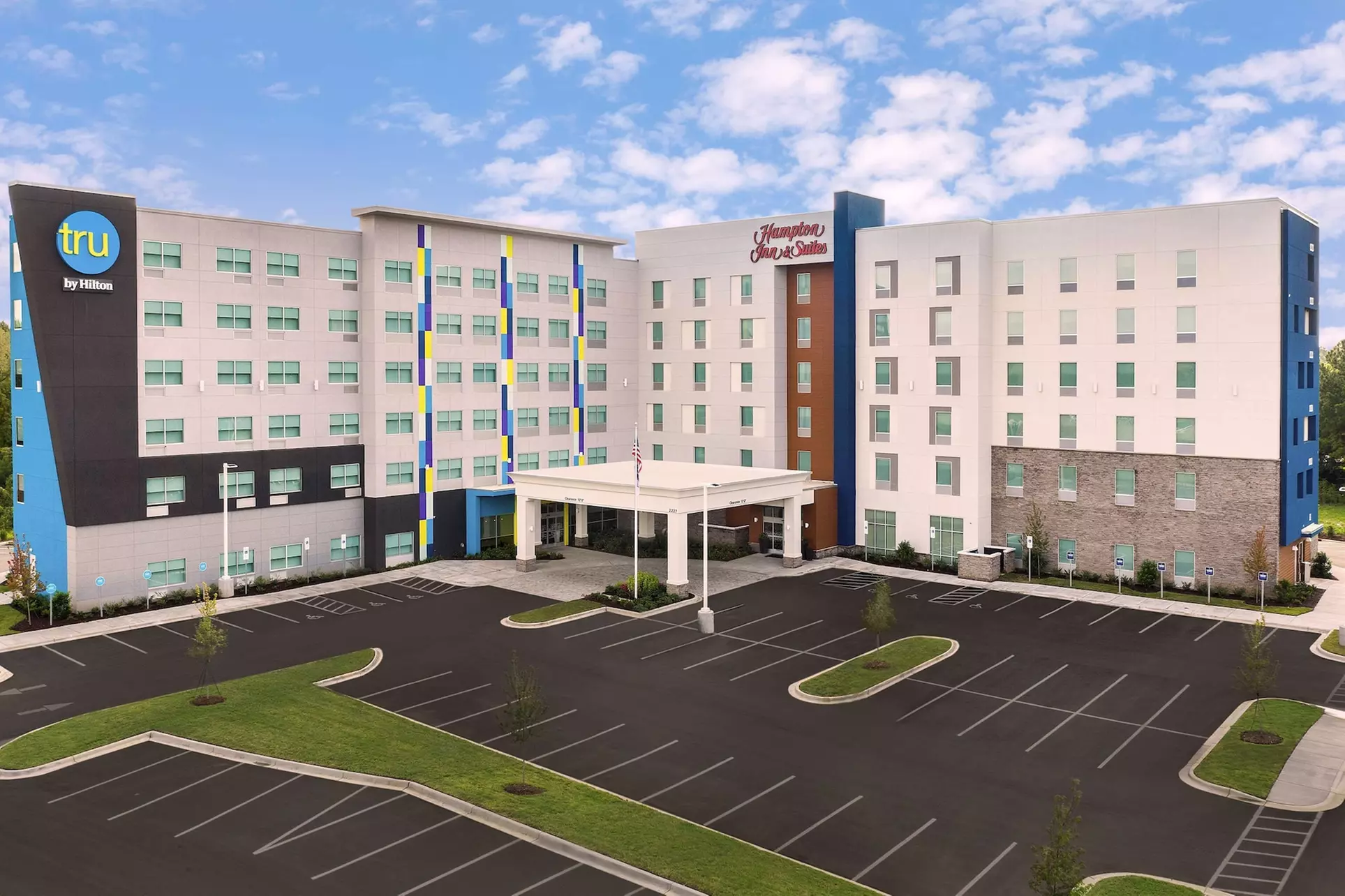 Hampton Inn & Suites Charlotte Airport Lake Pointe - Primary Image