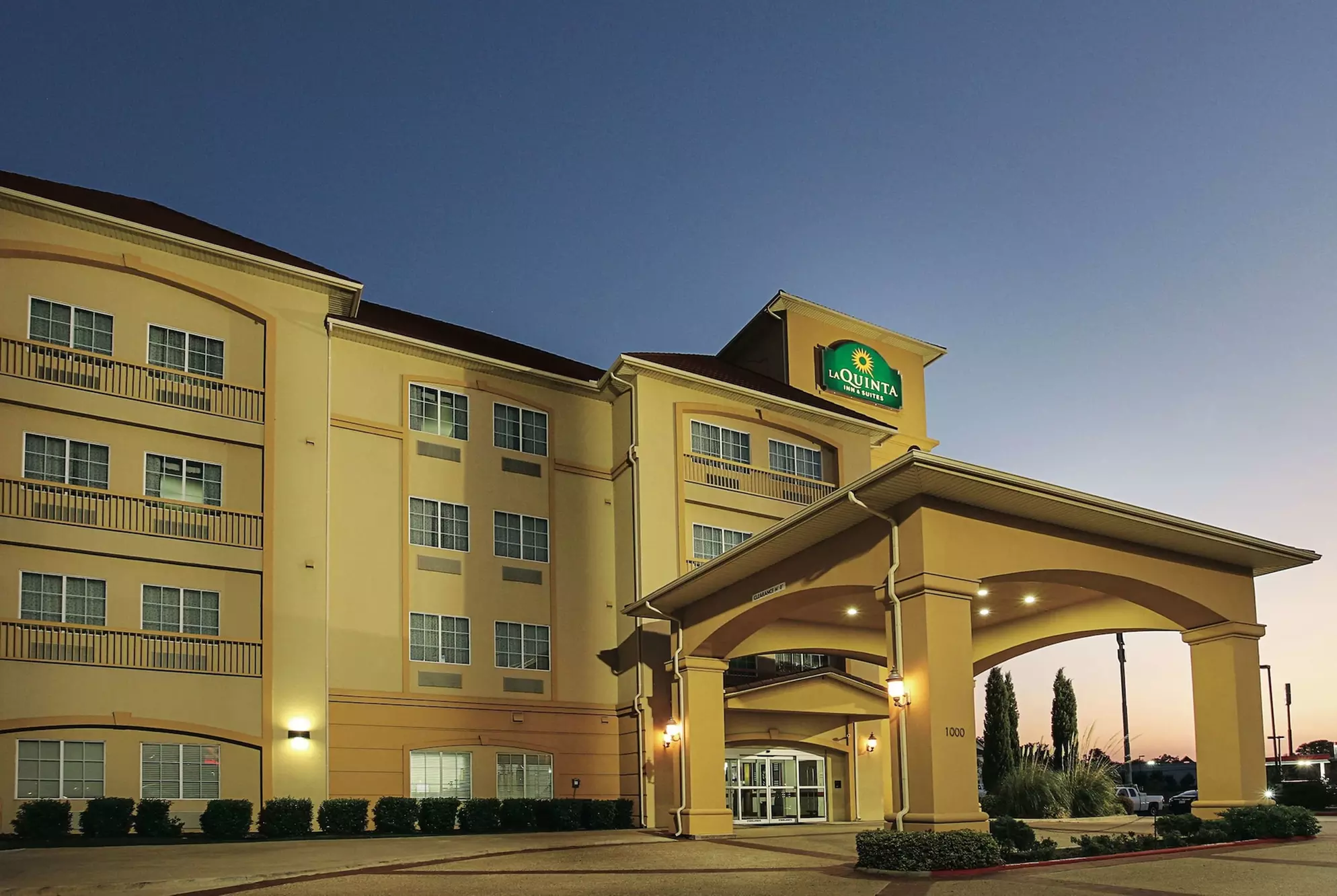 La Quinta Inn & Suites by Wyndham Dallas - Hutchins - Primary Image