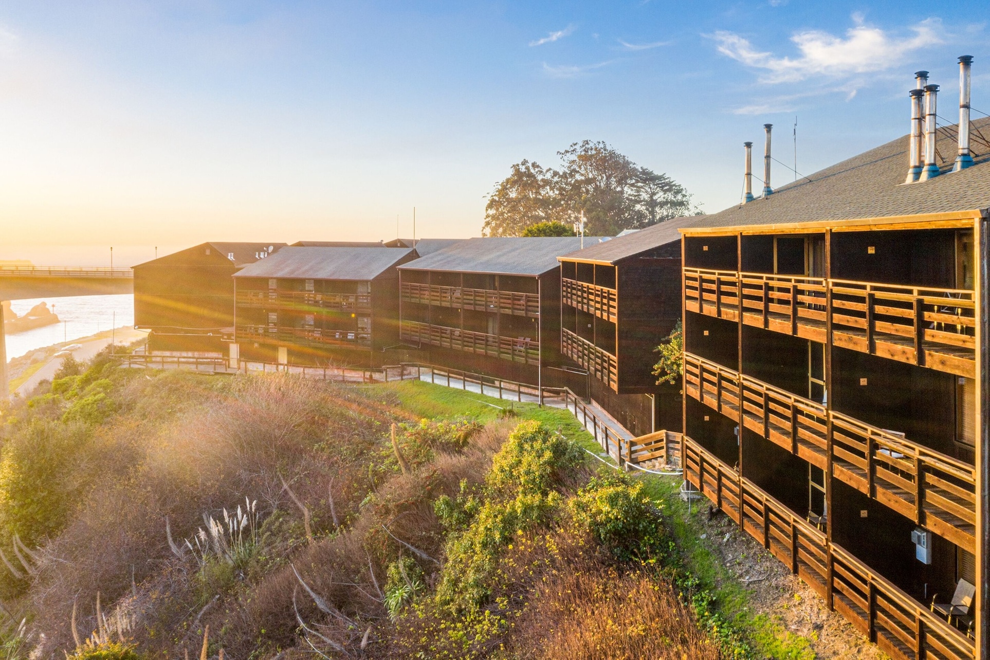 Harbor Lite Lodge - Primary Image