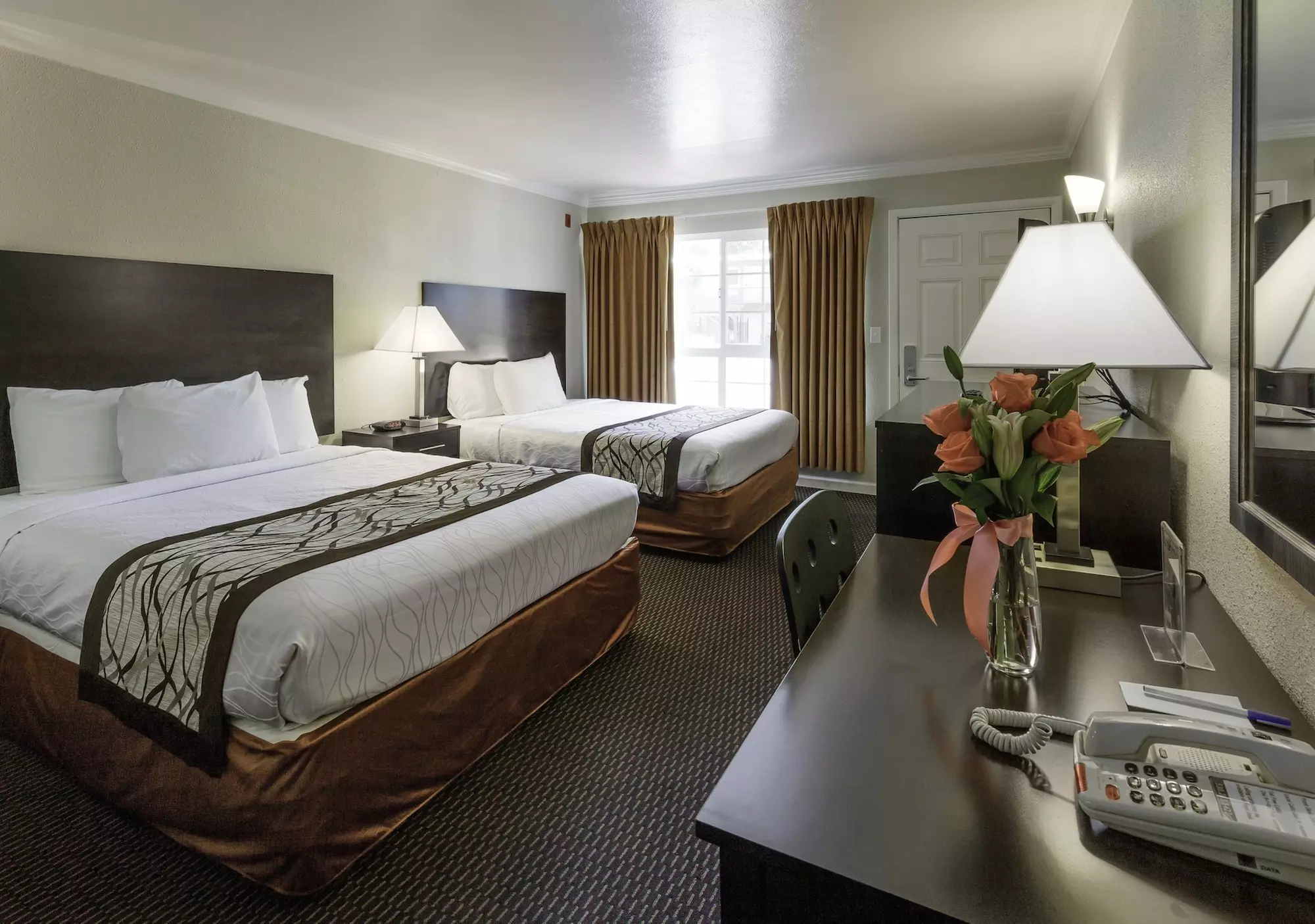 Thunderbird Lodge - Primary Image