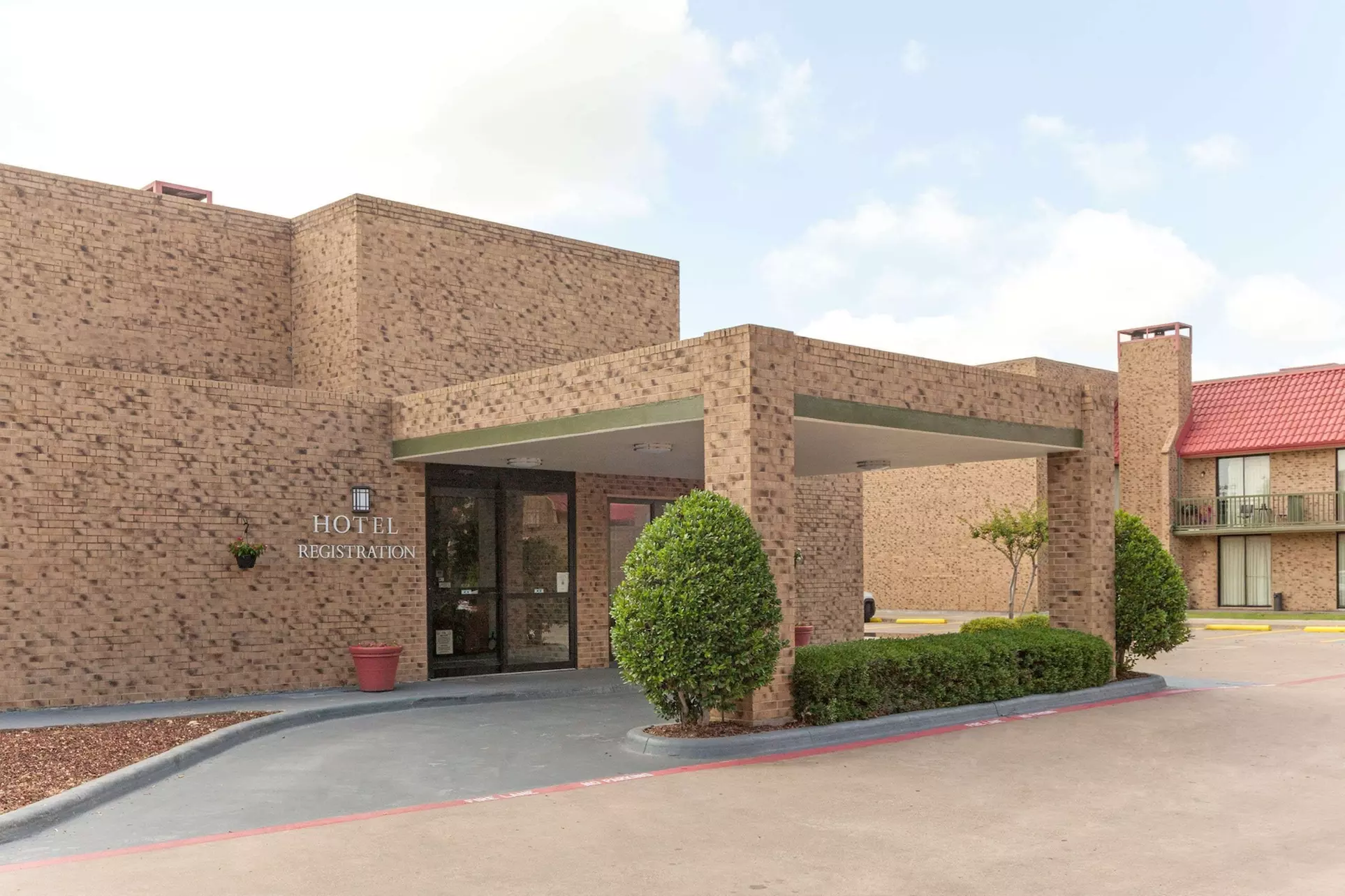 Hawthorn Extended Stay by Wyndham Richardson - Primary Image