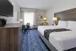La Quinta Inn & Suites by Wyndham Denton - University Drive - Second Medium