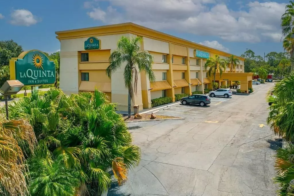 La Quinta Inn & Suites by Wyndham Tampa Brandon West - Primary Image