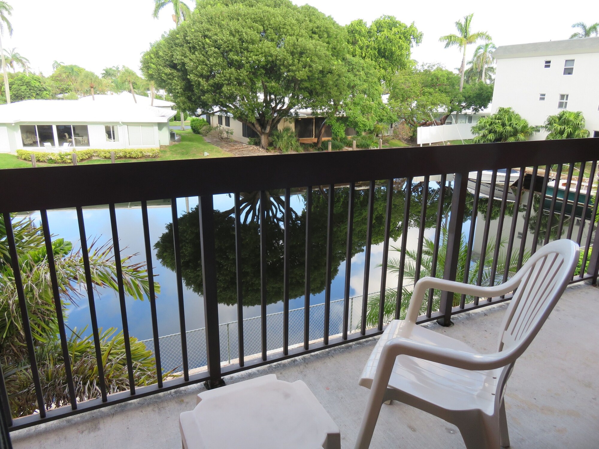 Surfsider Resort