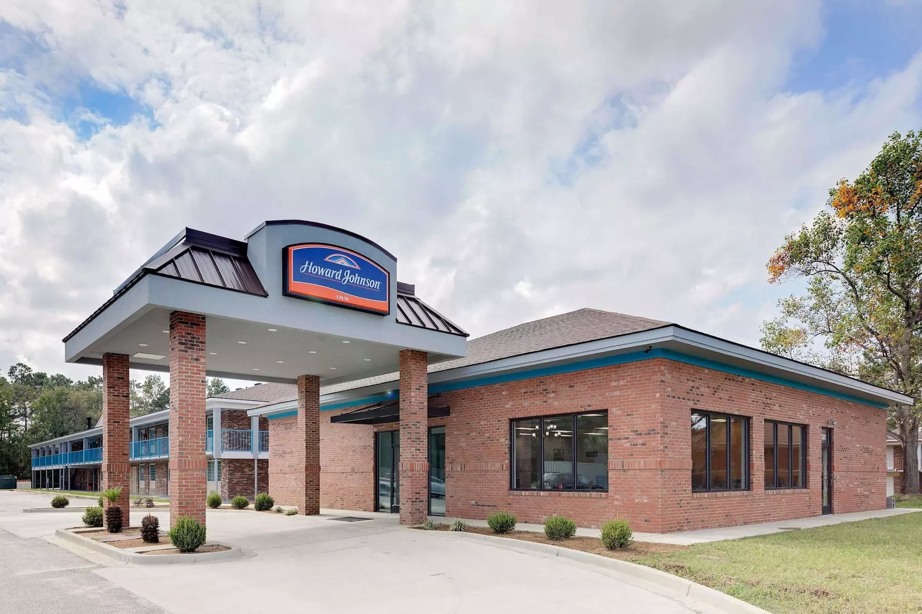 Howard Johnson by Wyndham Florence - Primary Image