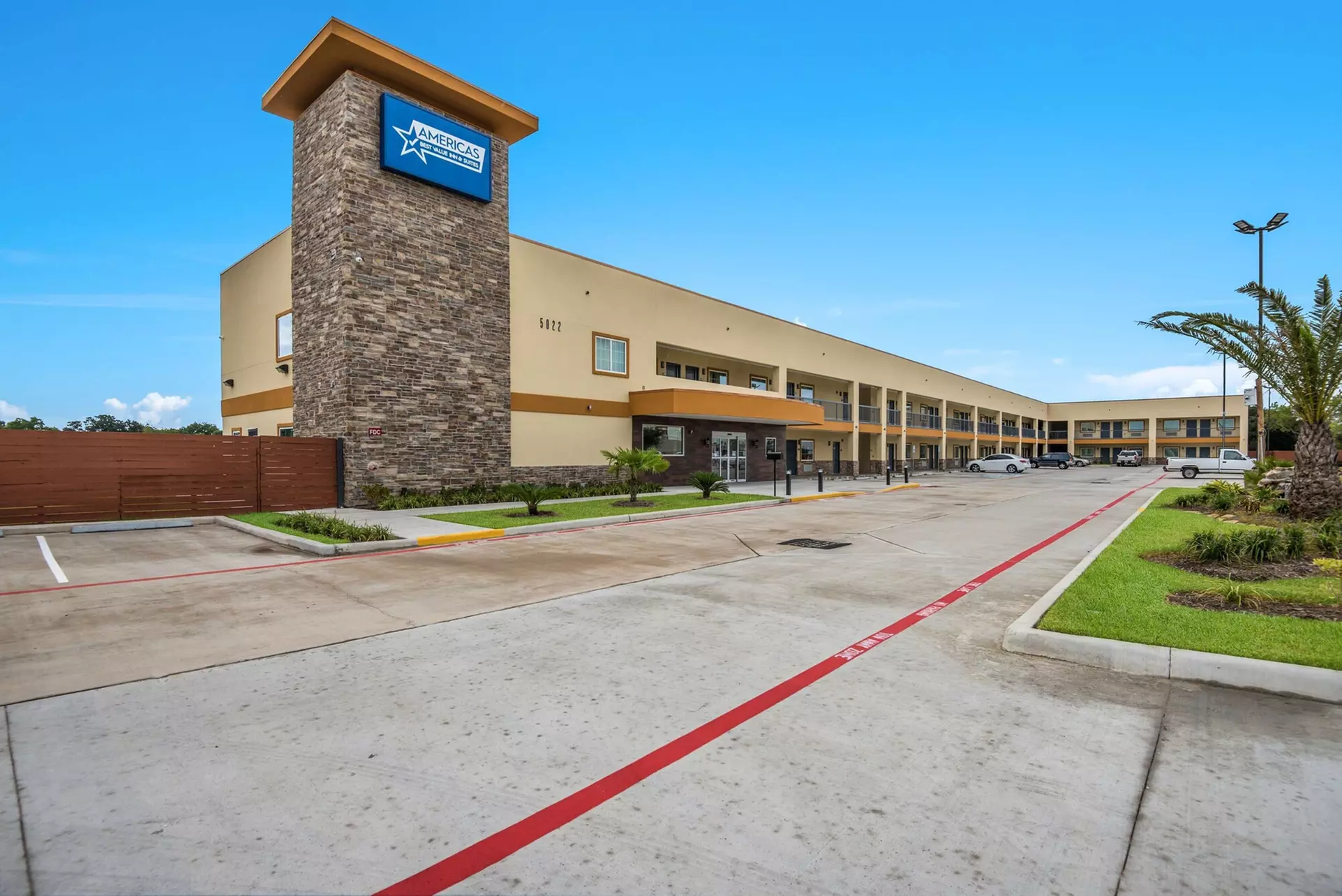 Americas Best Value Inn & Suites Houston at Hwy 6 - Primary Image