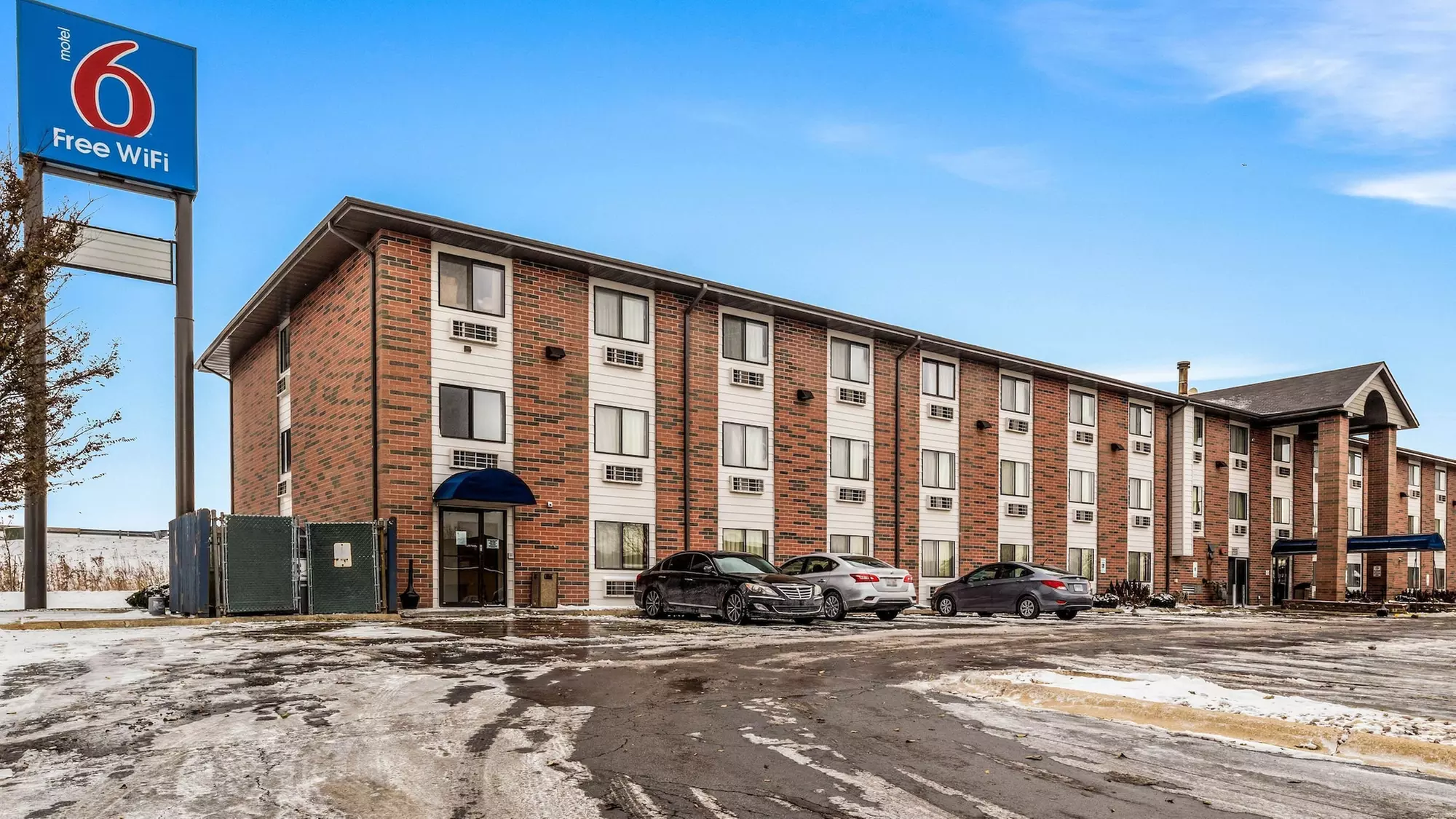 Motel 6 Elk Grove Village, IL - Primary Image