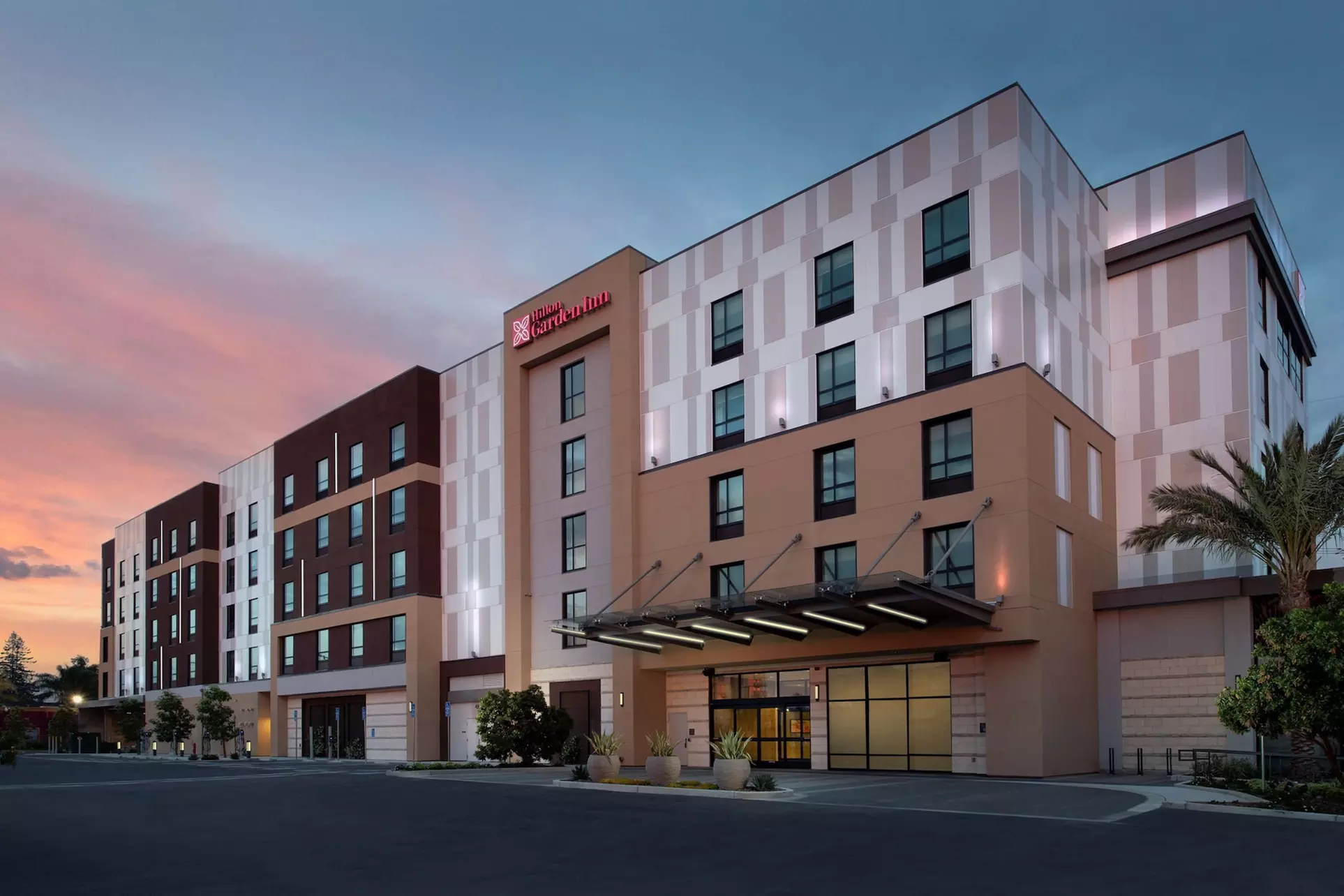 Hilton Garden Inn San Jose Airport - Primary Image