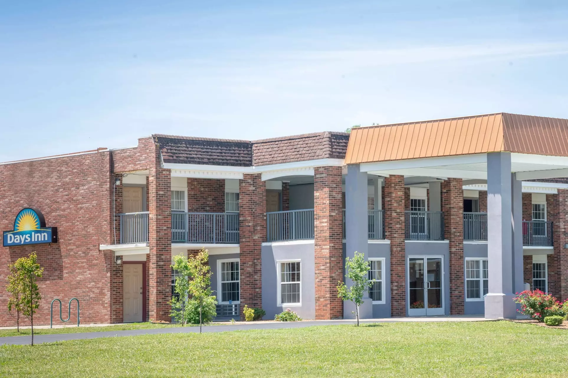 Days Inn by Wyndham Cave City - Primary Image