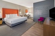 La Quinta Inn & Suites by Wyndham Orange County Airport - Second Medium