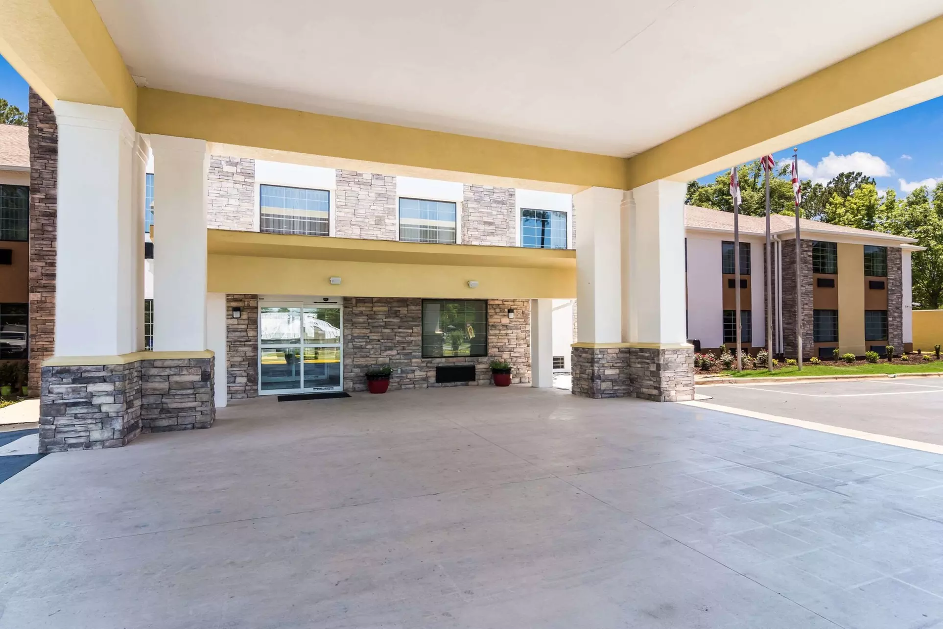 Comfort Suites - Primary Image