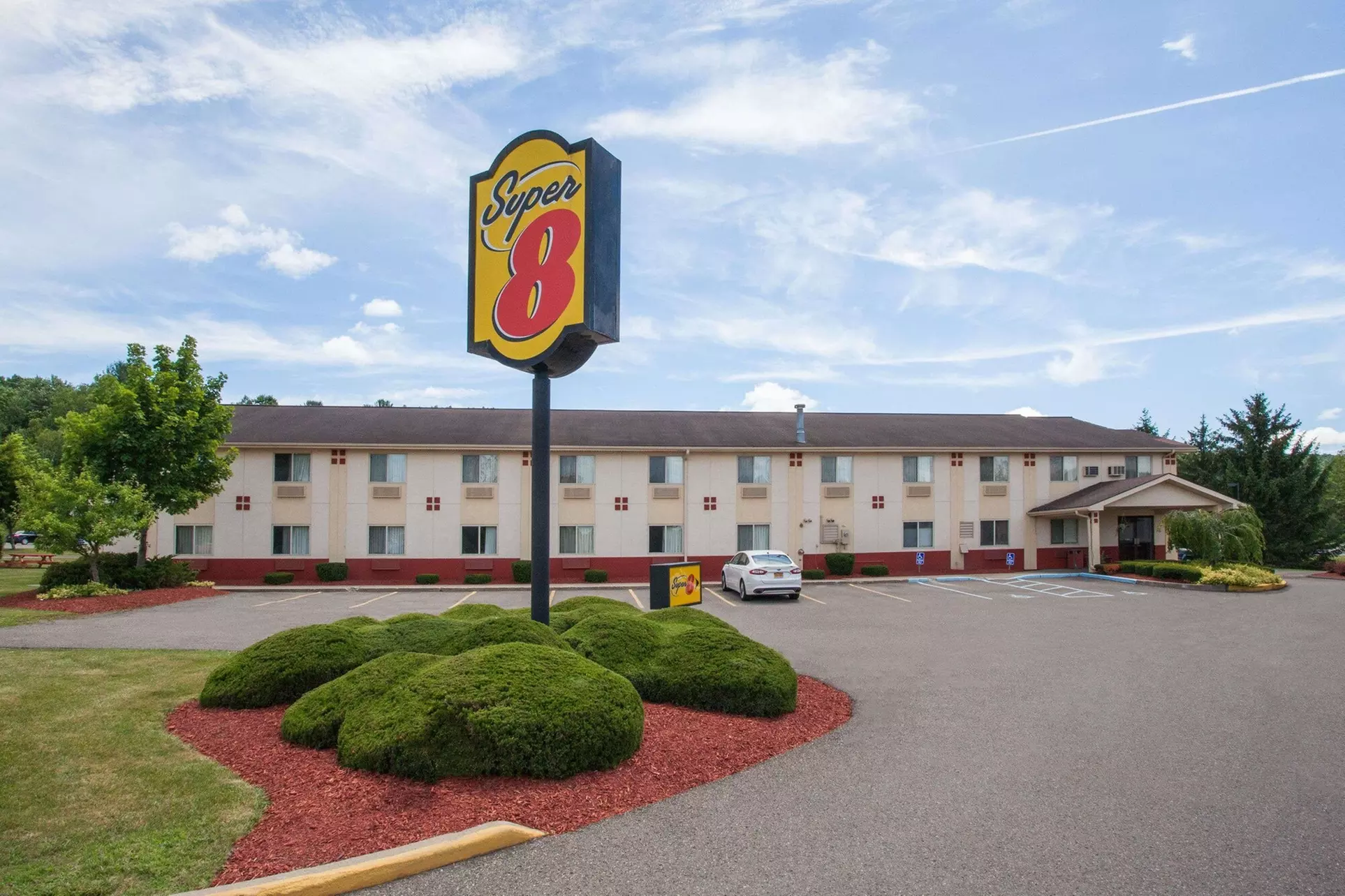Super 8 by Wyndham Sidney NY - Primary Image